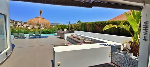 Villa/Maison de 4 chambres à louer à Benissa avec piscine - 5 000 € (Ref: 9606683)