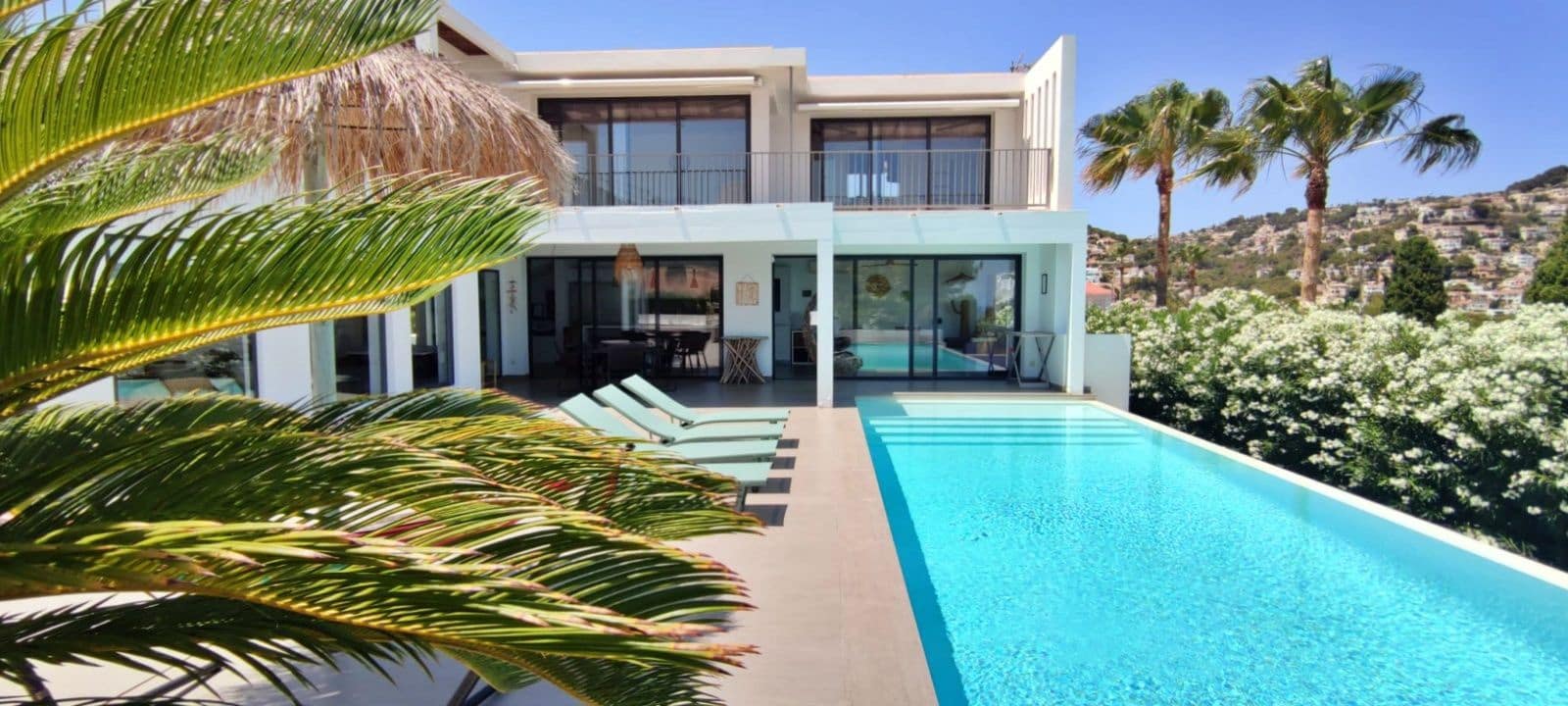 Chalet de 4 habitaciones en Benissa en alquiler con piscina - 5.000 € (Ref: 9606683)