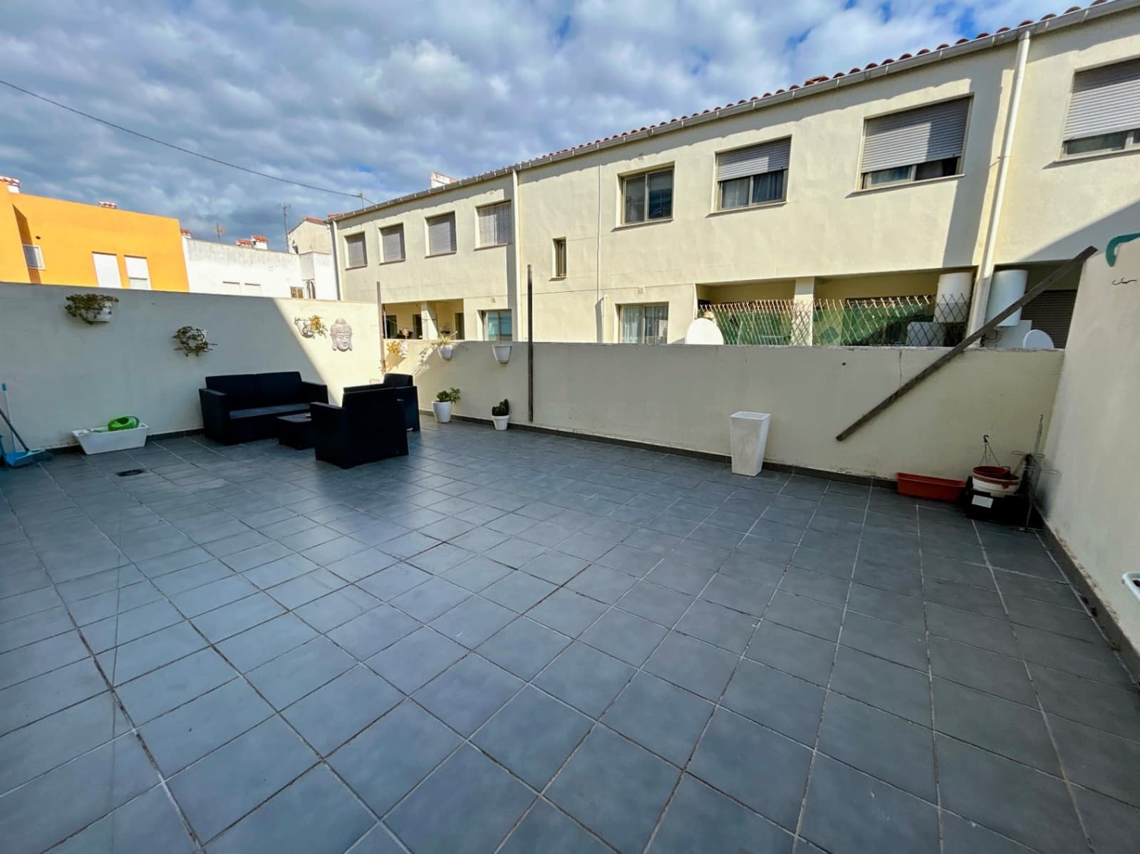 3 bedroom Apartment for sale in Jalon / Xalo - € 159,000 (Ref: 9635013)