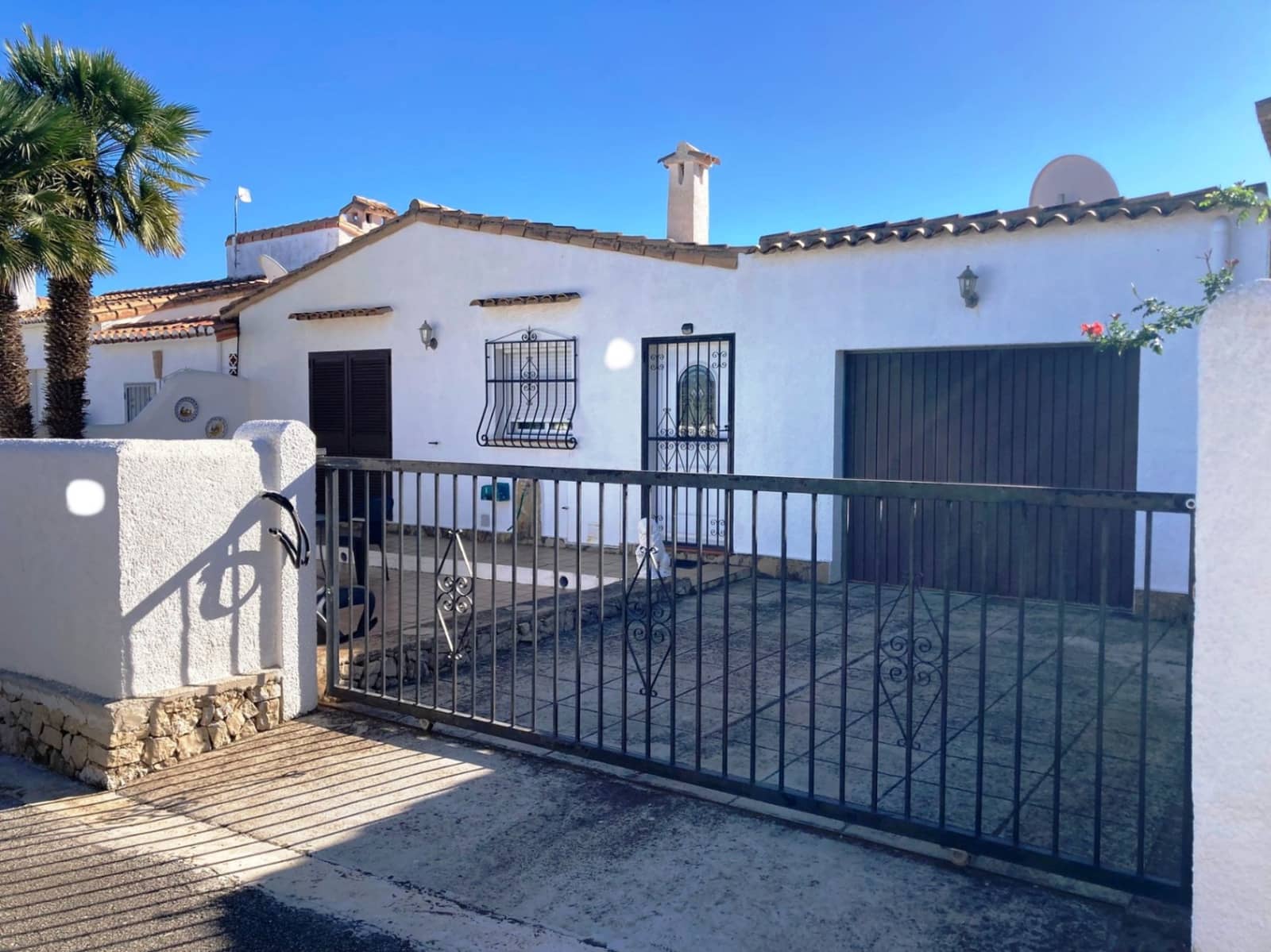 Chalet de 2 habitaciones en Benidoleig en venta con piscina - 263.000 € (Ref: 9666983)