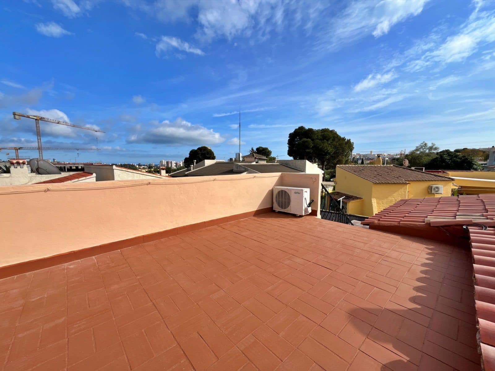 3 makuuhuone Huvila vuokrattavana paikassa Calpe / Calp mukana uima-altaan - 1 500 € (Ref: 9666984)