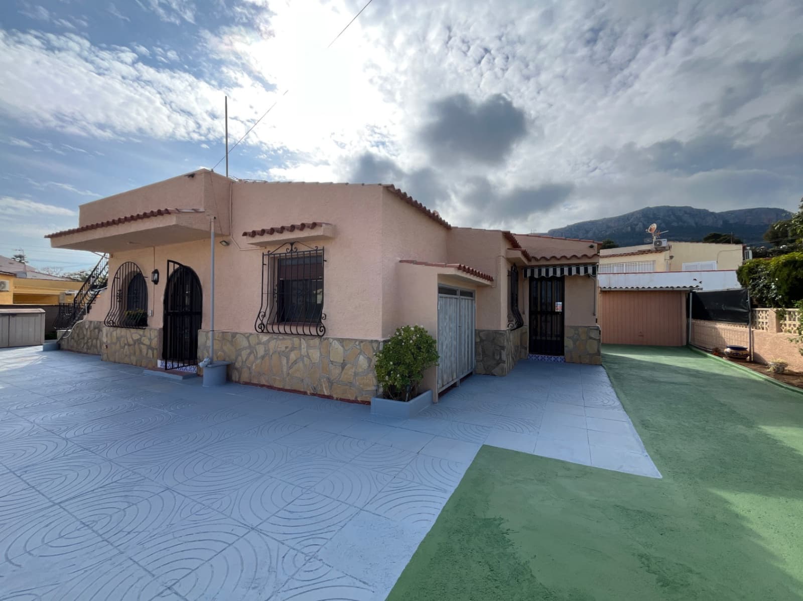 3 makuuhuone Huvila vuokrattavana paikassa Calpe / Calp mukana uima-altaan - 1 500 € (Ref: 9666984)