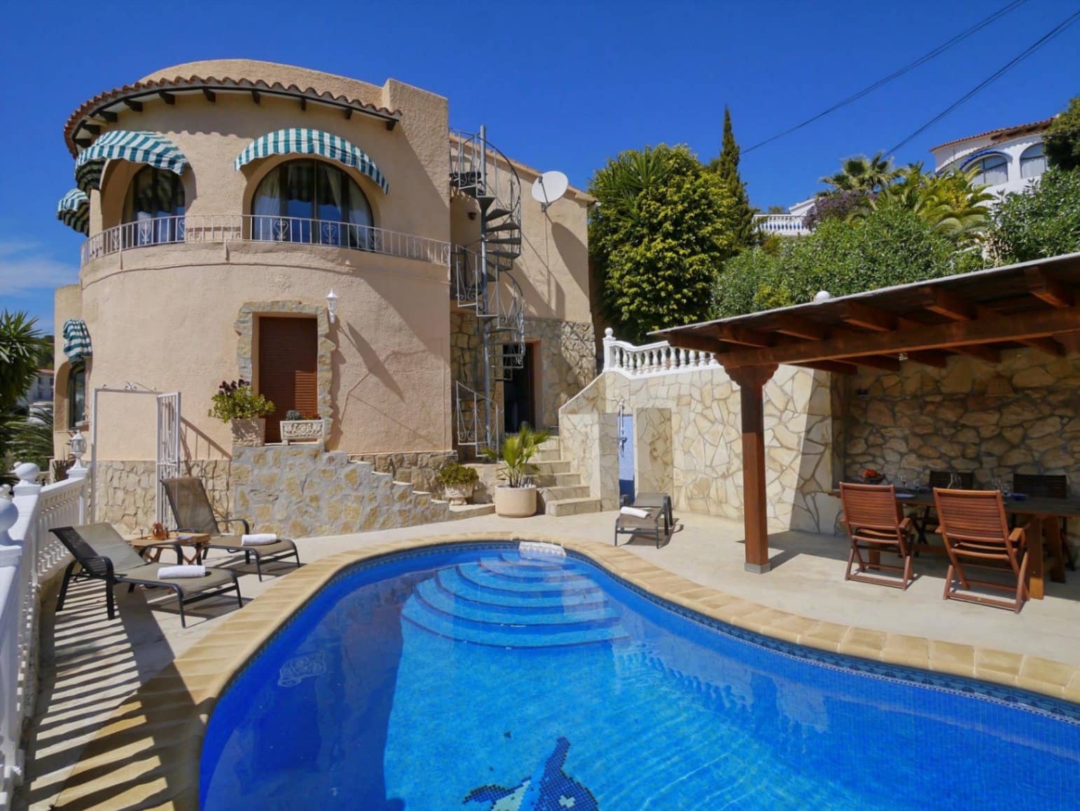 3 quarto Moradia para venda em Benissa com piscina - 525 000 € (Ref: 9667147)