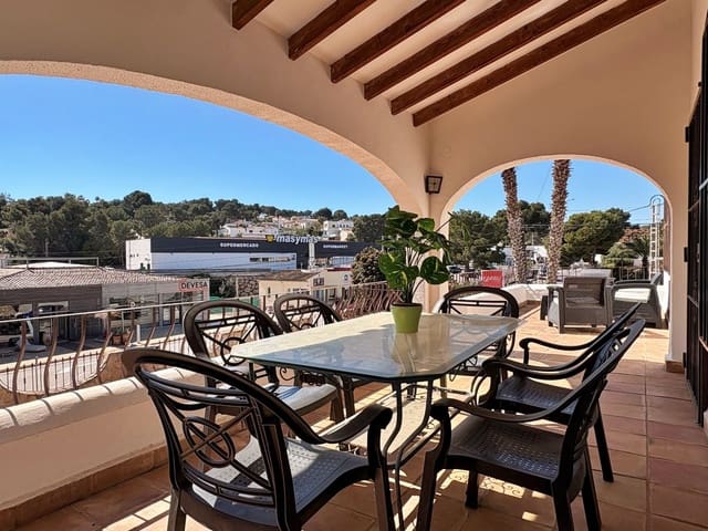 6 sypialnia Willa na sprzedaż w Moraira, Teulada-Moraira z basenem - 699 950 € (Ref: 9679189)