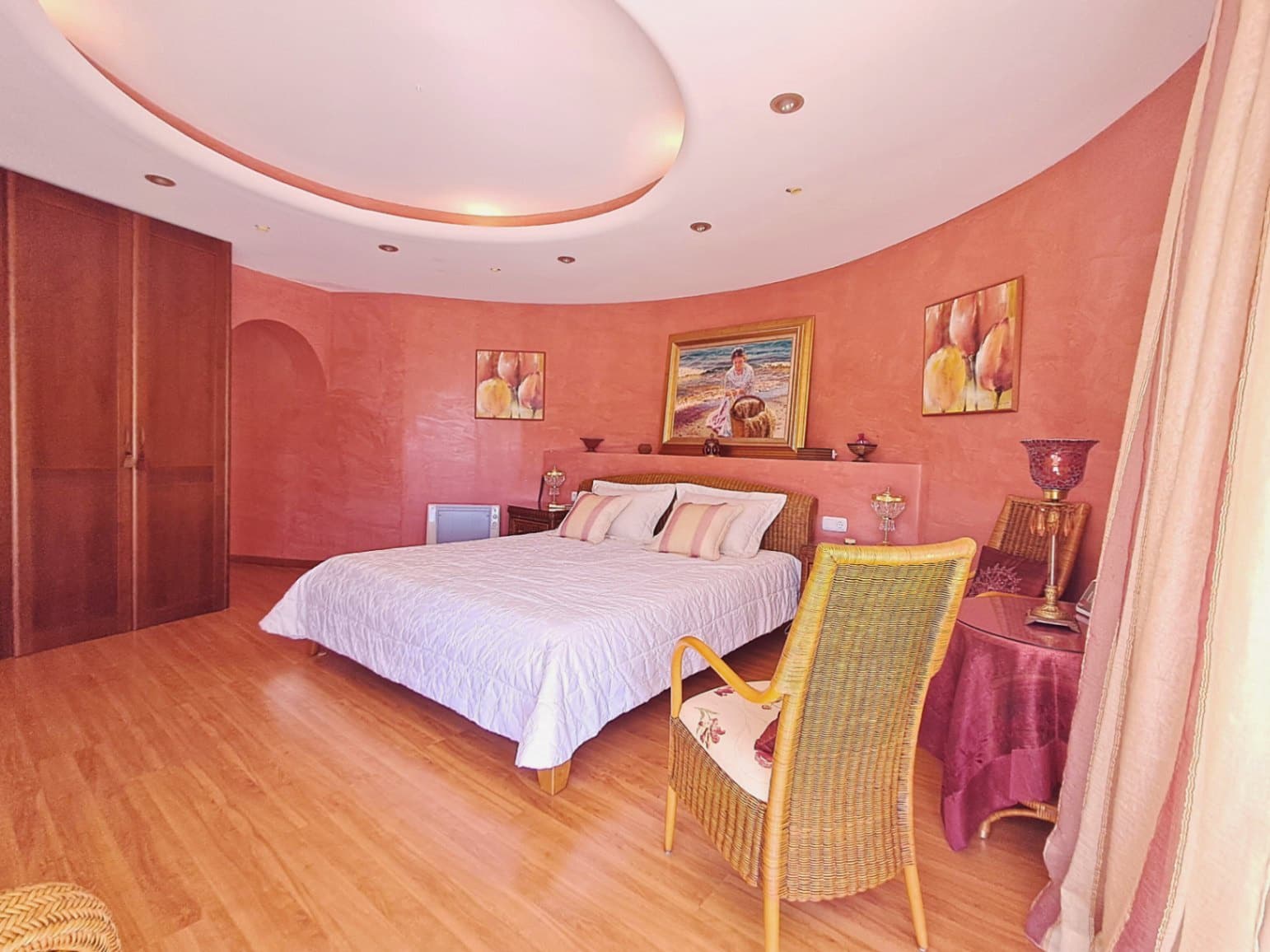 5 bedroom Villa for sale in Altea with pool garage - € 995,000 (Ref: 9694030)