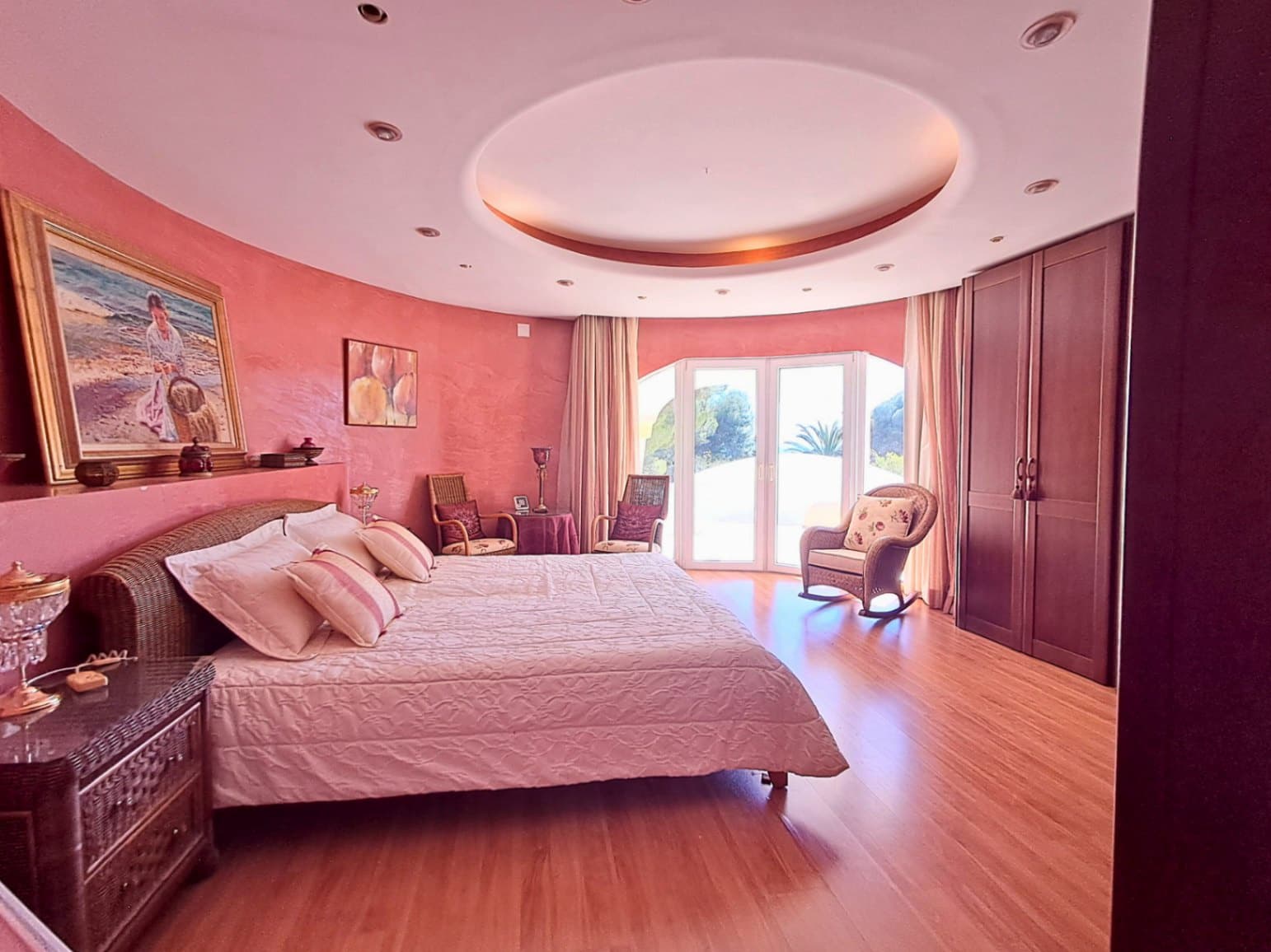 5 bedroom Villa for sale in Altea with pool garage - € 995,000 (Ref: 9694030)