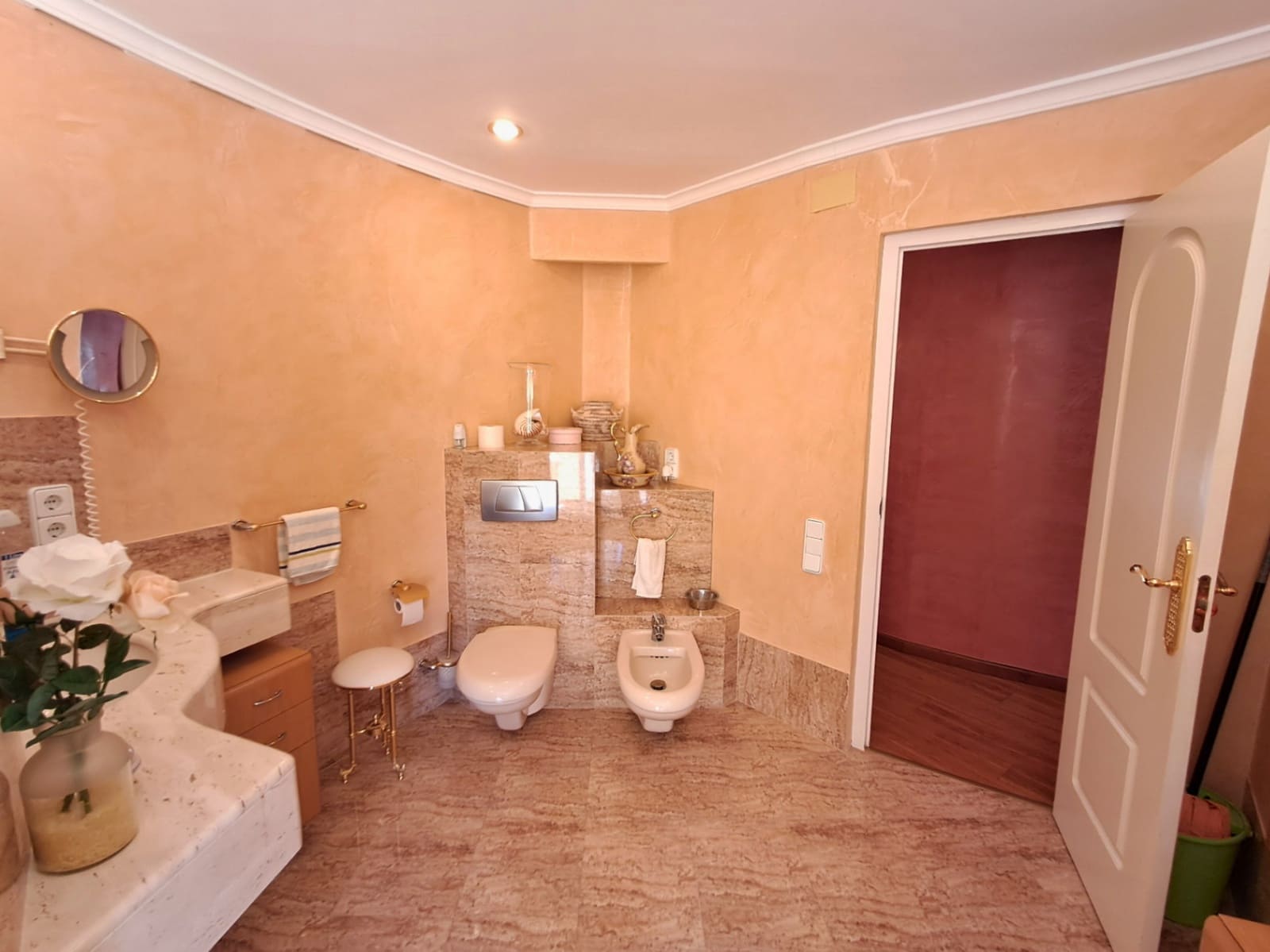 5 bedroom Villa for sale in Altea with pool garage - € 995,000 (Ref: 9694030)