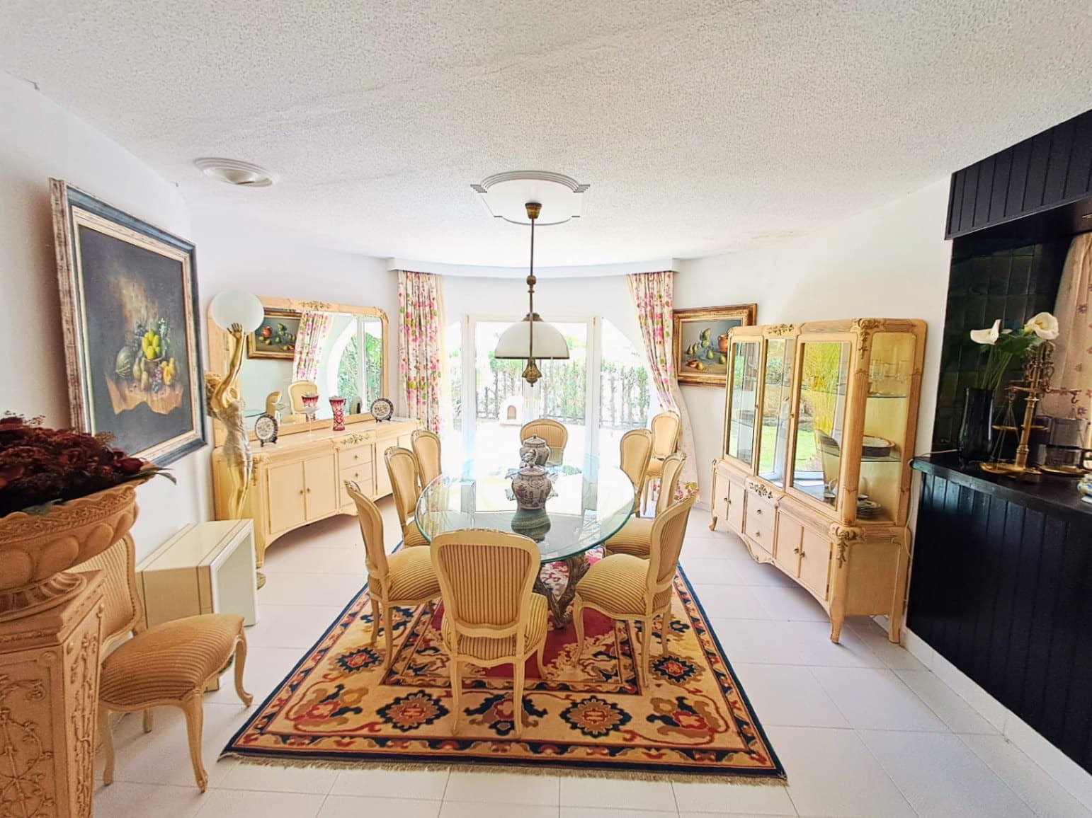 5 bedroom Villa for sale in Altea with pool garage - € 995,000 (Ref: 9694030)