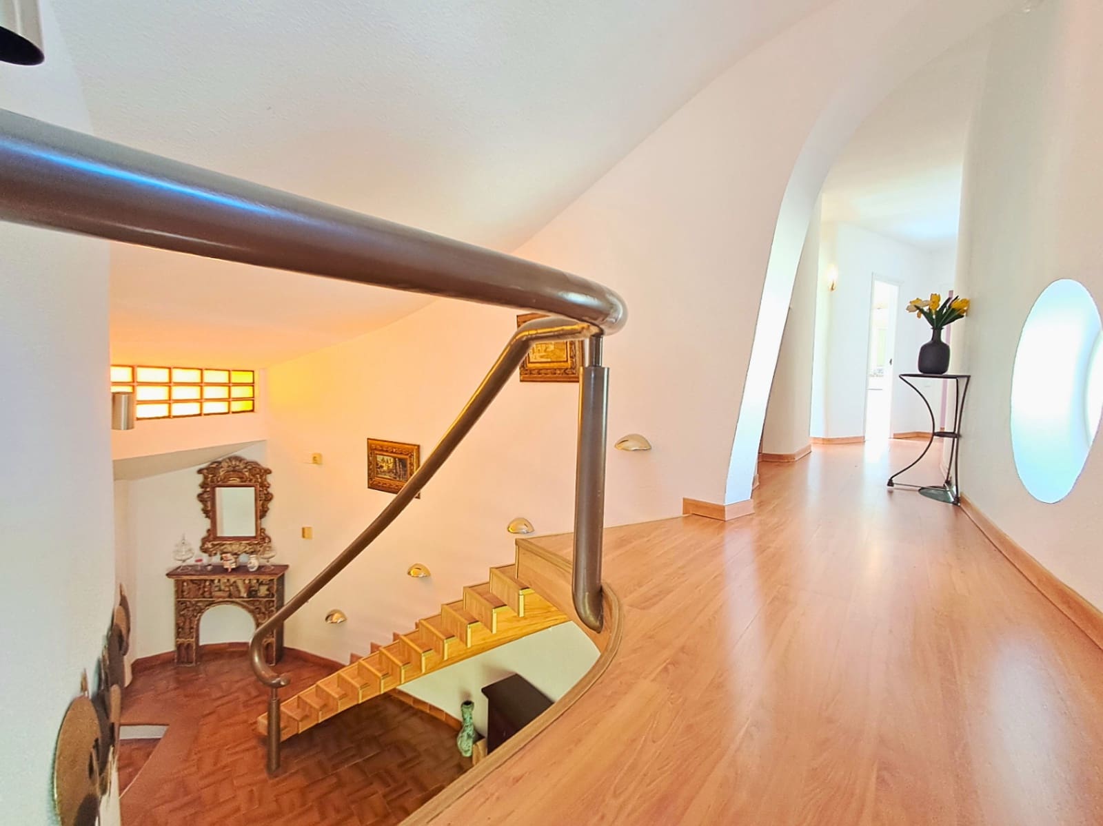 5 bedroom Villa for sale in Altea with pool garage - € 995,000 (Ref: 9694030)