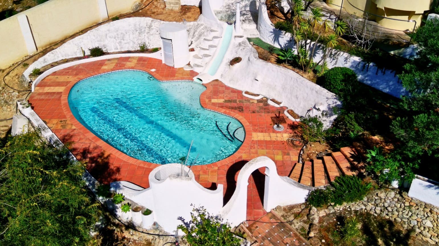 5 bedroom Villa for sale in Altea with pool garage - € 995,000 (Ref: 9694030)