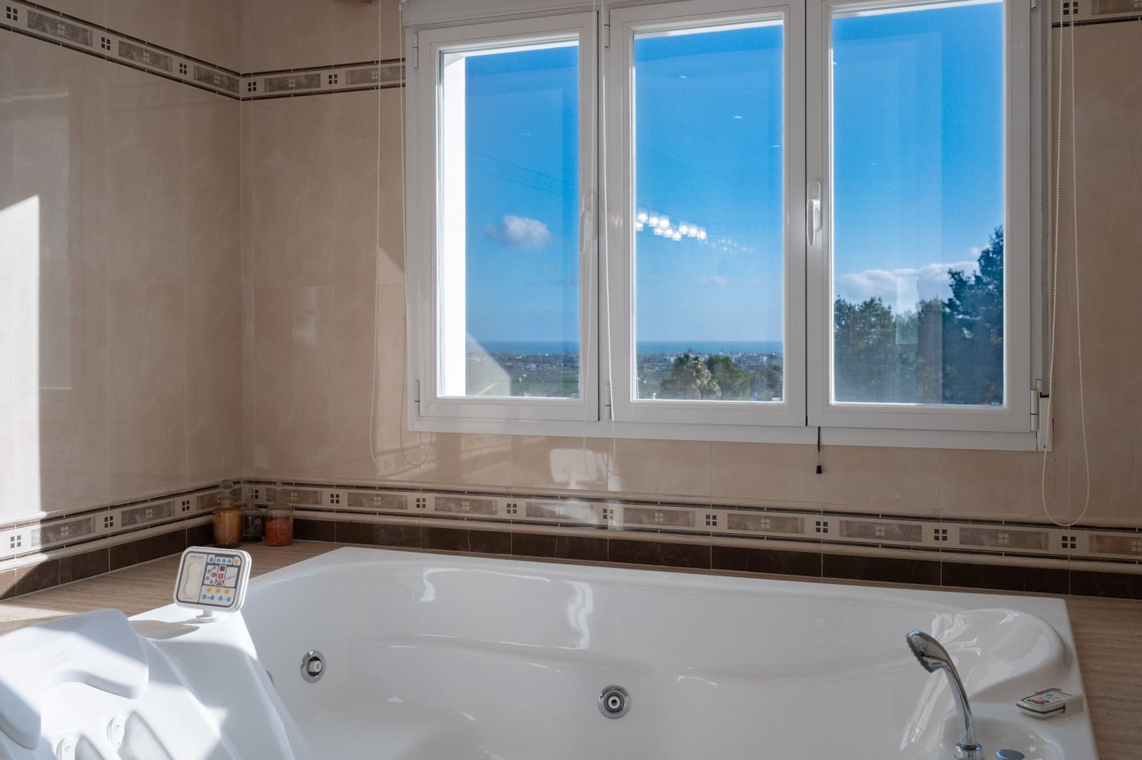 Chalet de 4 habitaciones en Javea / Xàbia en venta con piscina - 1.795.000 € (Ref: 9694338)