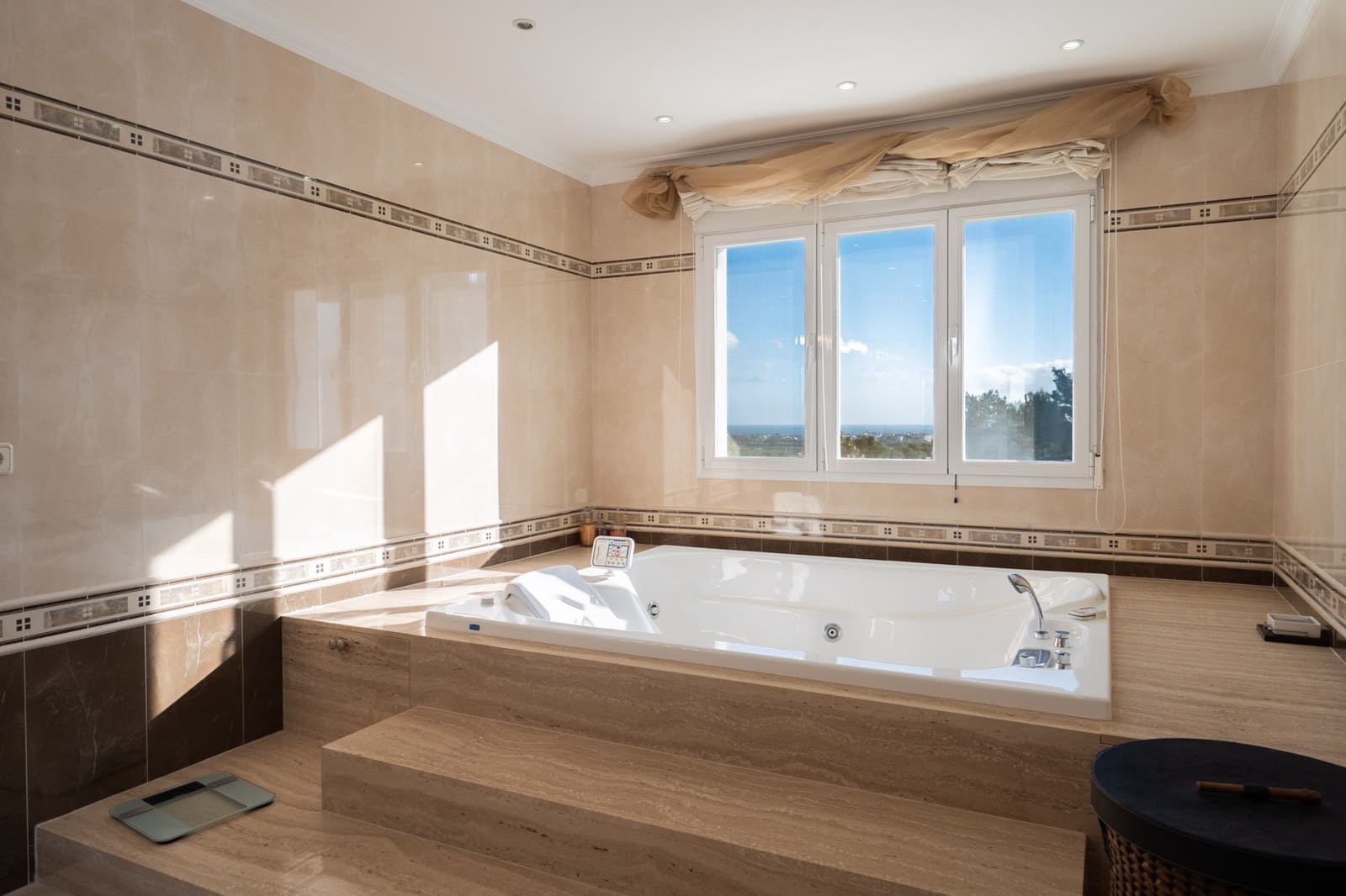 Chalet de 4 habitaciones en Javea / Xàbia en venta con piscina - 1.795.000 € (Ref: 9694338)