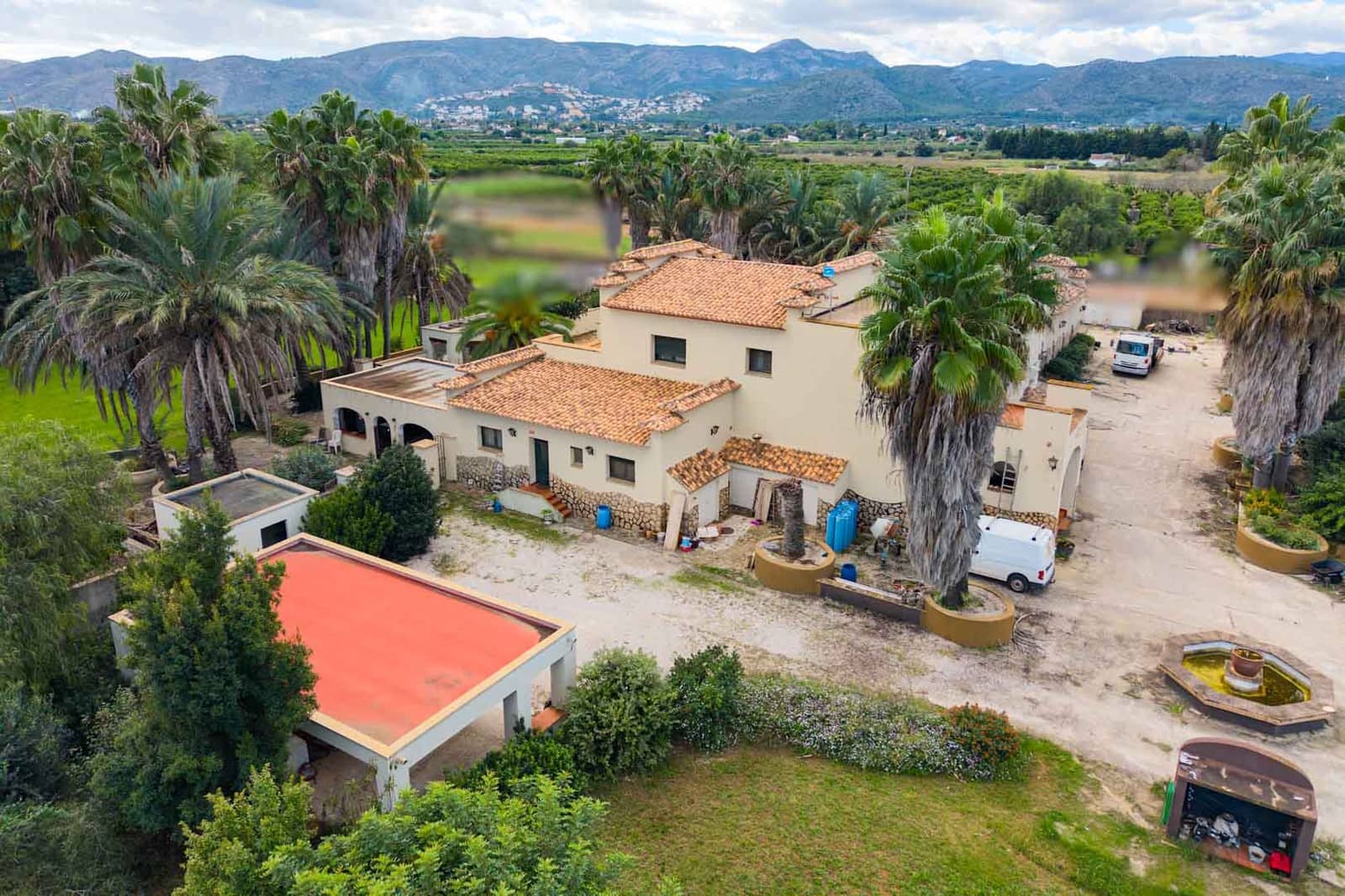 5 bedroom Villa for sale in Ondara with pool - € 1,490,000 (Ref: 9694358)