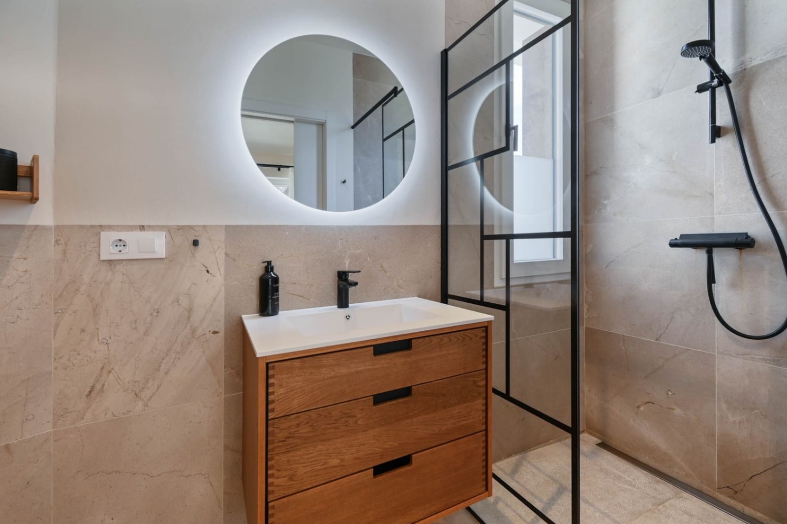 4 makuuhuone Huvila myytävänä paikassa Moraira mukana uima-altaan 
autotalli - 1 999 999 € (Ref: 9707897)