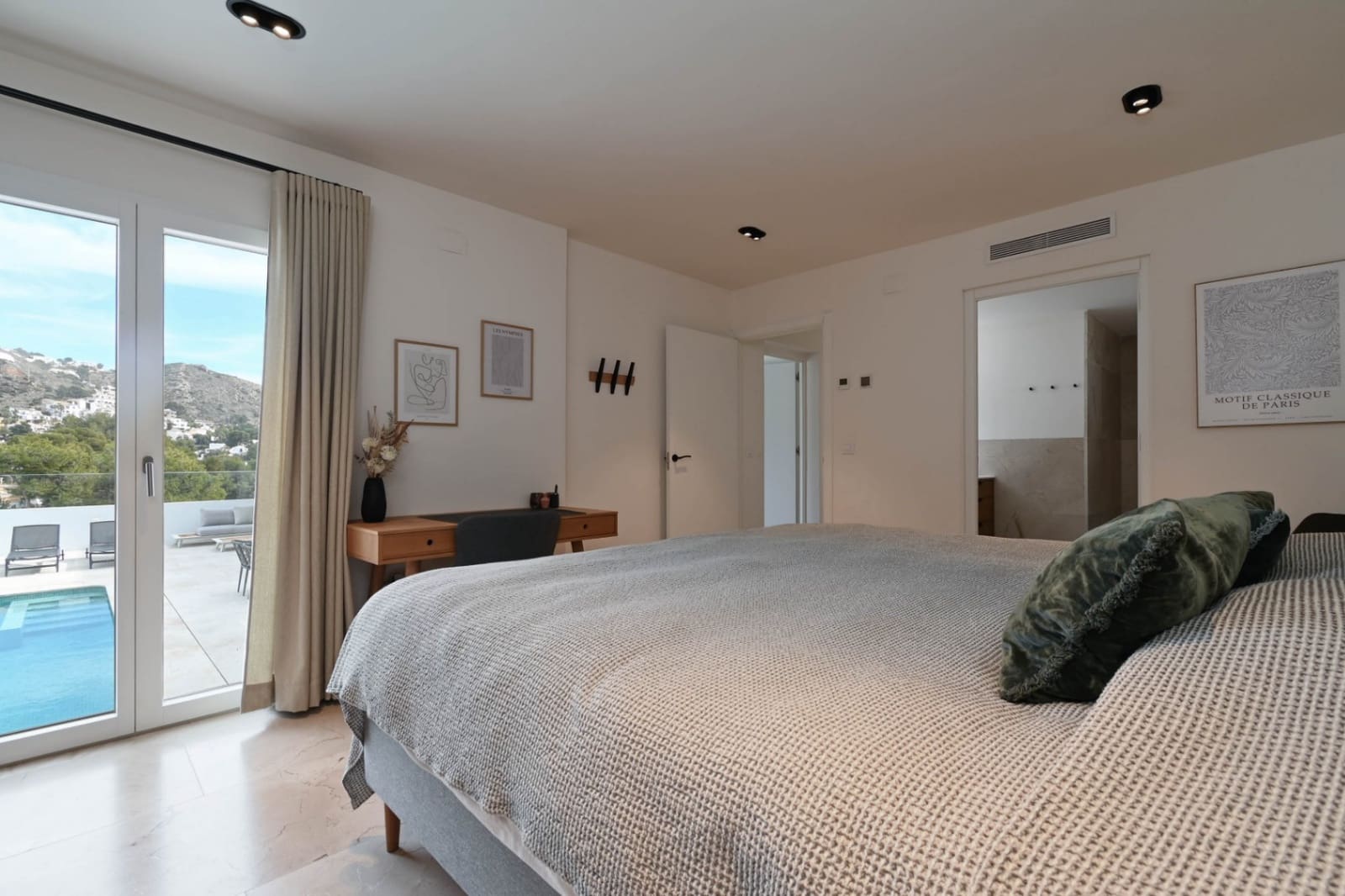 4 makuuhuone Huvila myytävänä paikassa Moraira mukana uima-altaan 
autotalli - 1 999 999 € (Ref: 9707897)