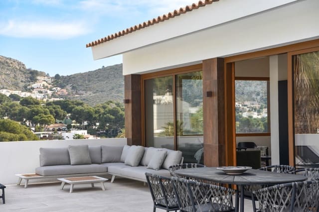 4 makuuhuone Huvila myytävänä paikassa Moraira, Teulada-Moraira mukana uima-altaan 
autotalli - 1 999 999 € (Ref: 9707897)