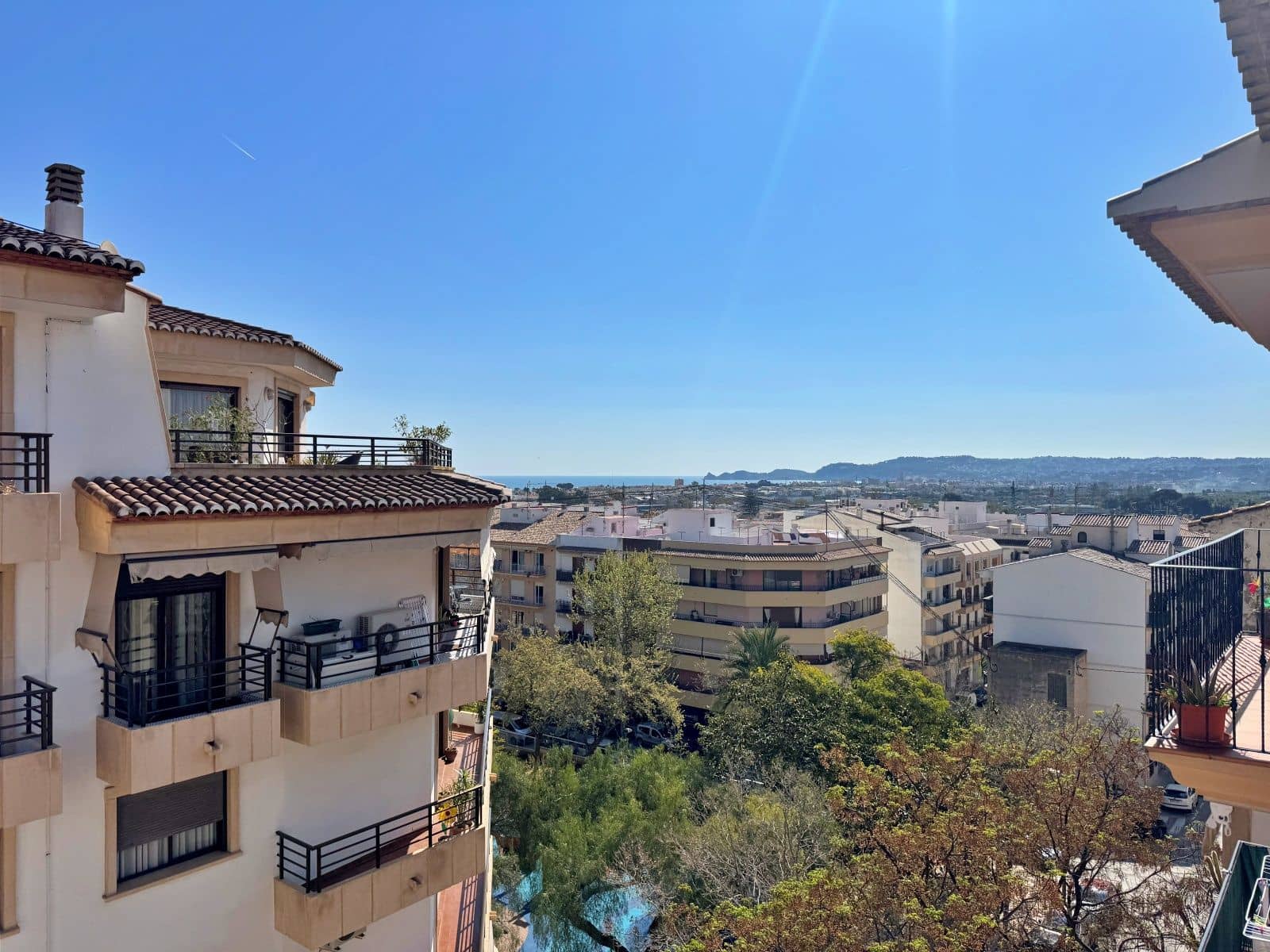 3 bedroom Apartment for rent in Javea / Xabia with garage - € 1,700 (Ref: 9713679)