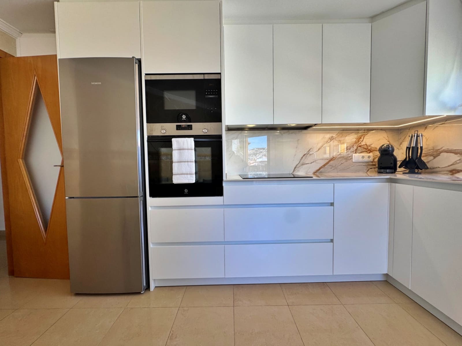 3 bedroom Apartment for rent in Javea / Xabia with garage - € 1,700 (Ref: 9713679)