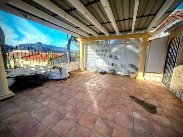Chalet de 4 habitaciones en Orba en venta con piscina garaje - 479.000 € (Ref: 9724908)