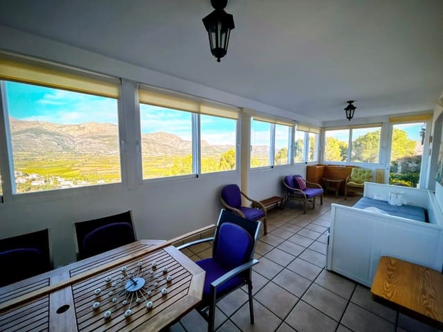 Chalet de 4 habitaciones en Orba en venta con piscina garaje - 479.000 € (Ref: 9724908)