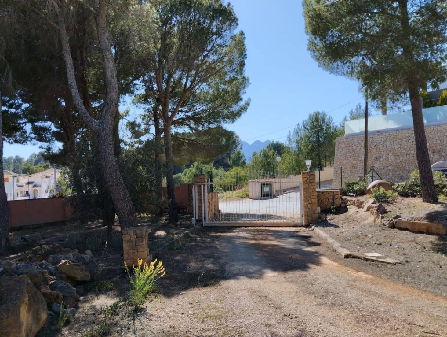 4 bedroom Villa for sale in Altea la Vella with pool garage - € 1,800,000 (Ref: 9733870)