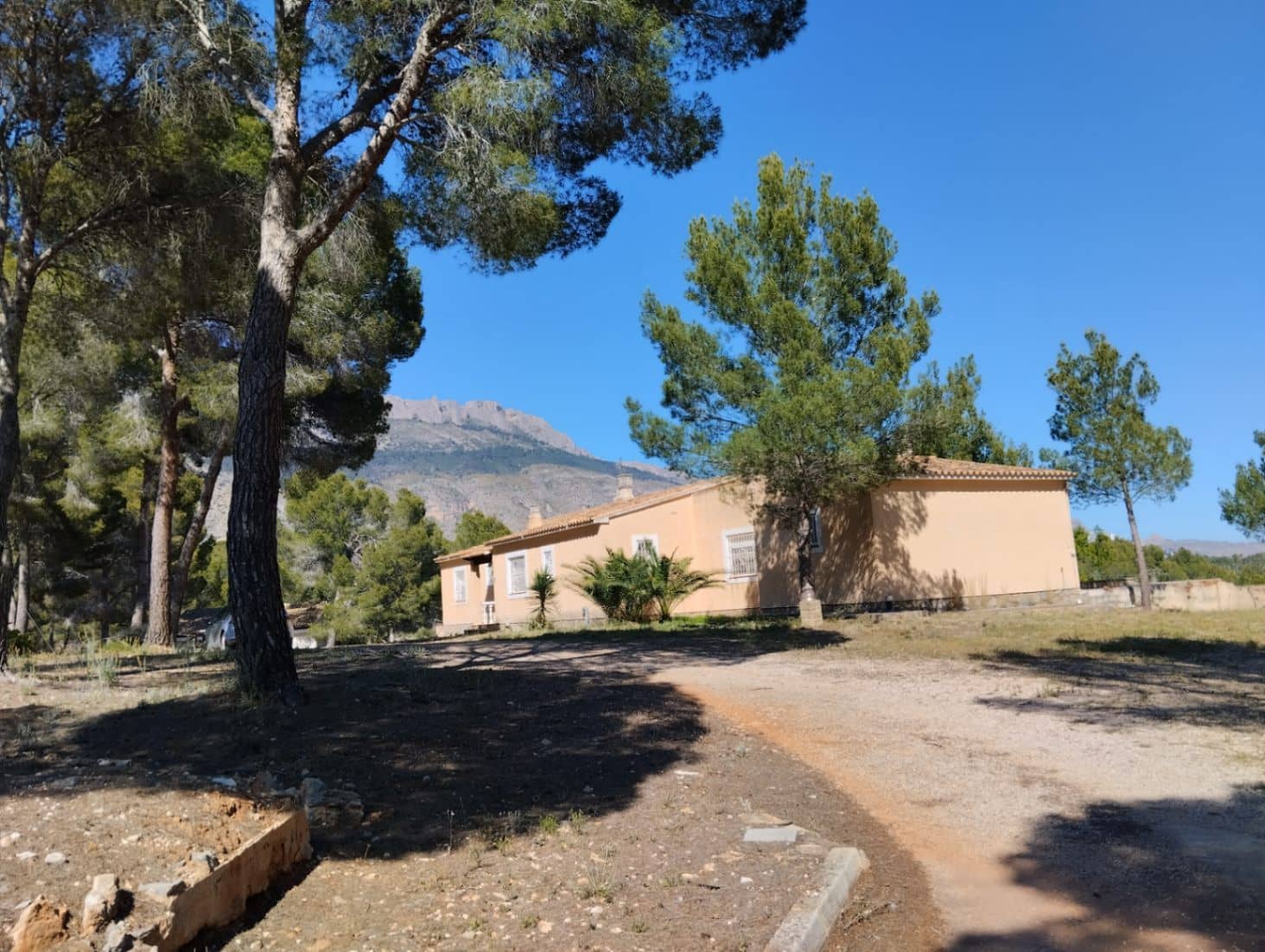 4 bedroom Villa for sale in Altea la Vella with pool garage - € 1,800,000 (Ref: 9733870)