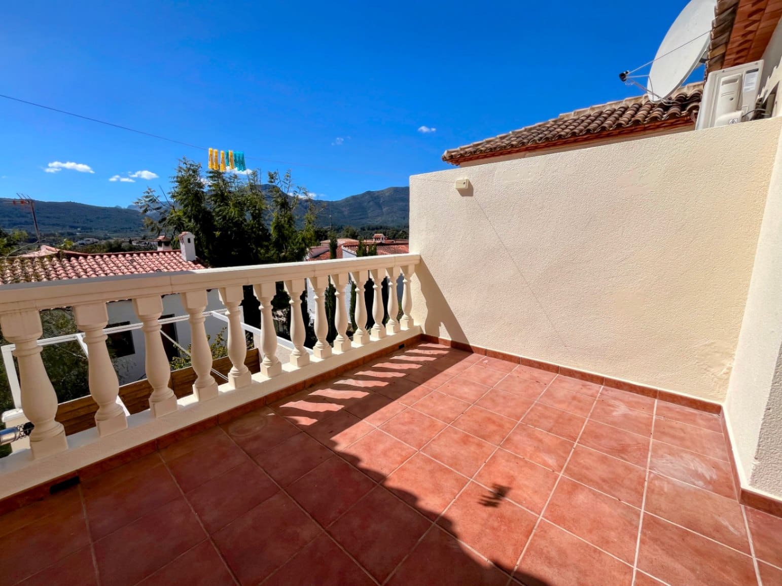 Pareado de 3 habitaciones en Alcalalí / Alcanalí en alquiler con piscina garaje - 950 € (Ref: 9737257)