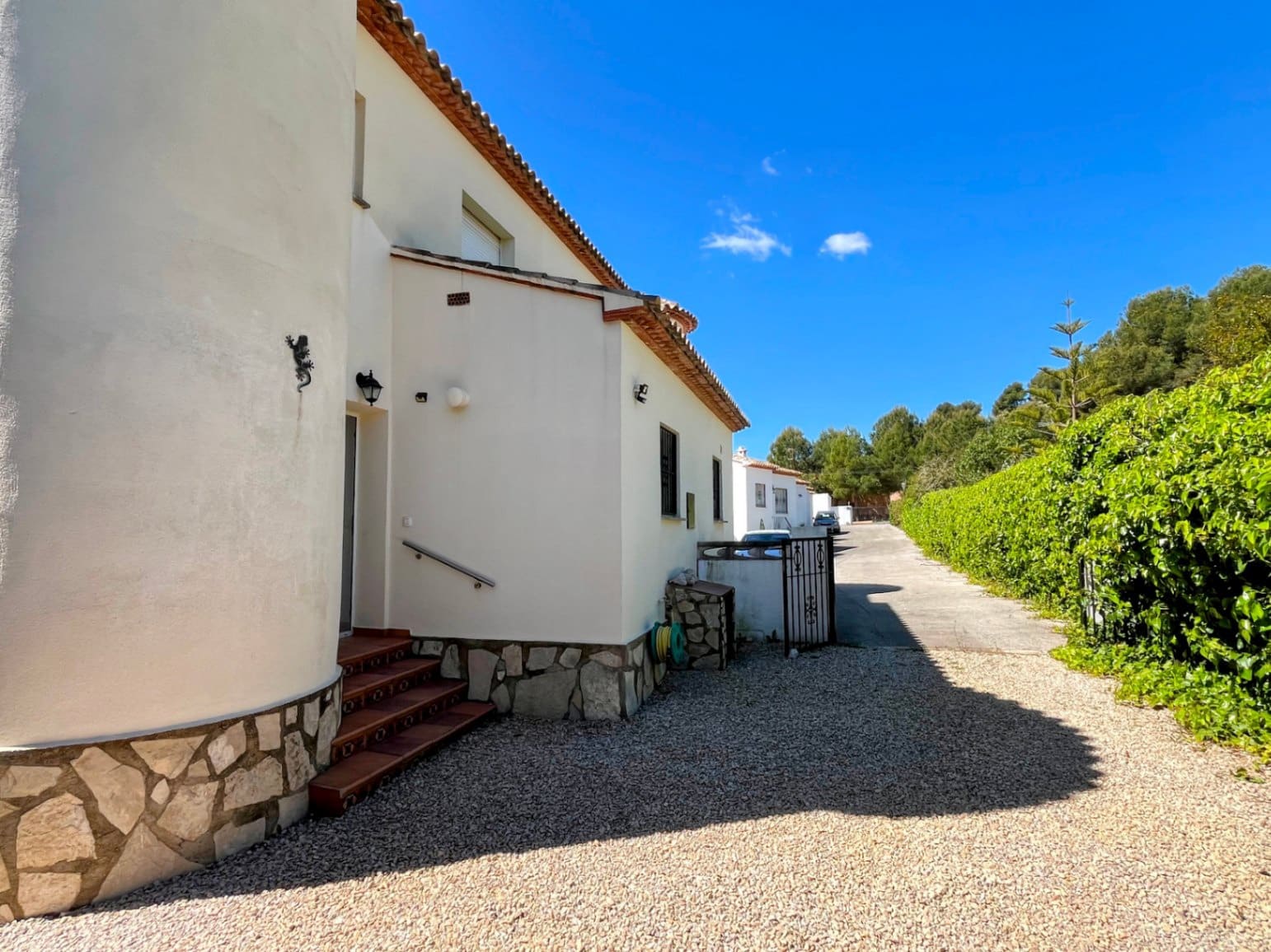 Pareado de 3 habitaciones en Alcalalí / Alcanalí en alquiler con piscina garaje - 950 € (Ref: 9737257)