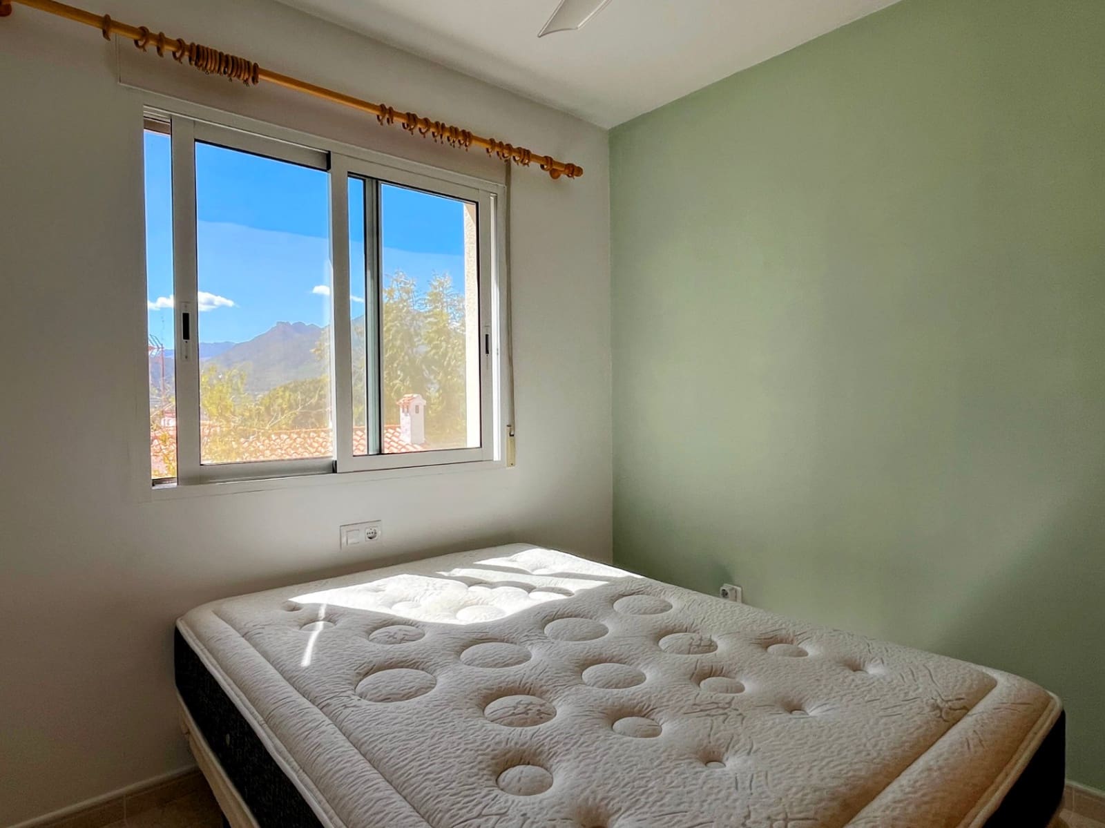 Pareado de 3 habitaciones en Alcalalí / Alcanalí en alquiler con piscina garaje - 950 € (Ref: 9737257)