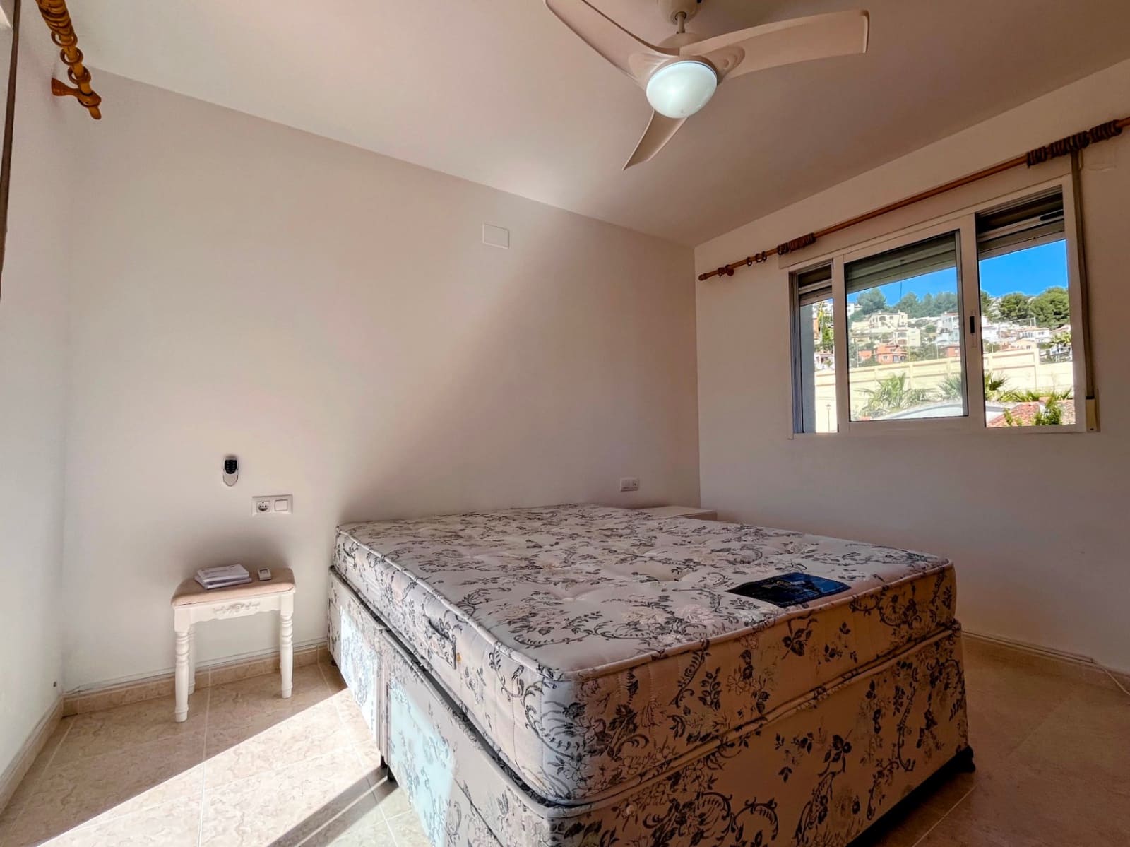 Pareado de 3 habitaciones en Alcalalí / Alcanalí en alquiler con piscina garaje - 950 € (Ref: 9737257)