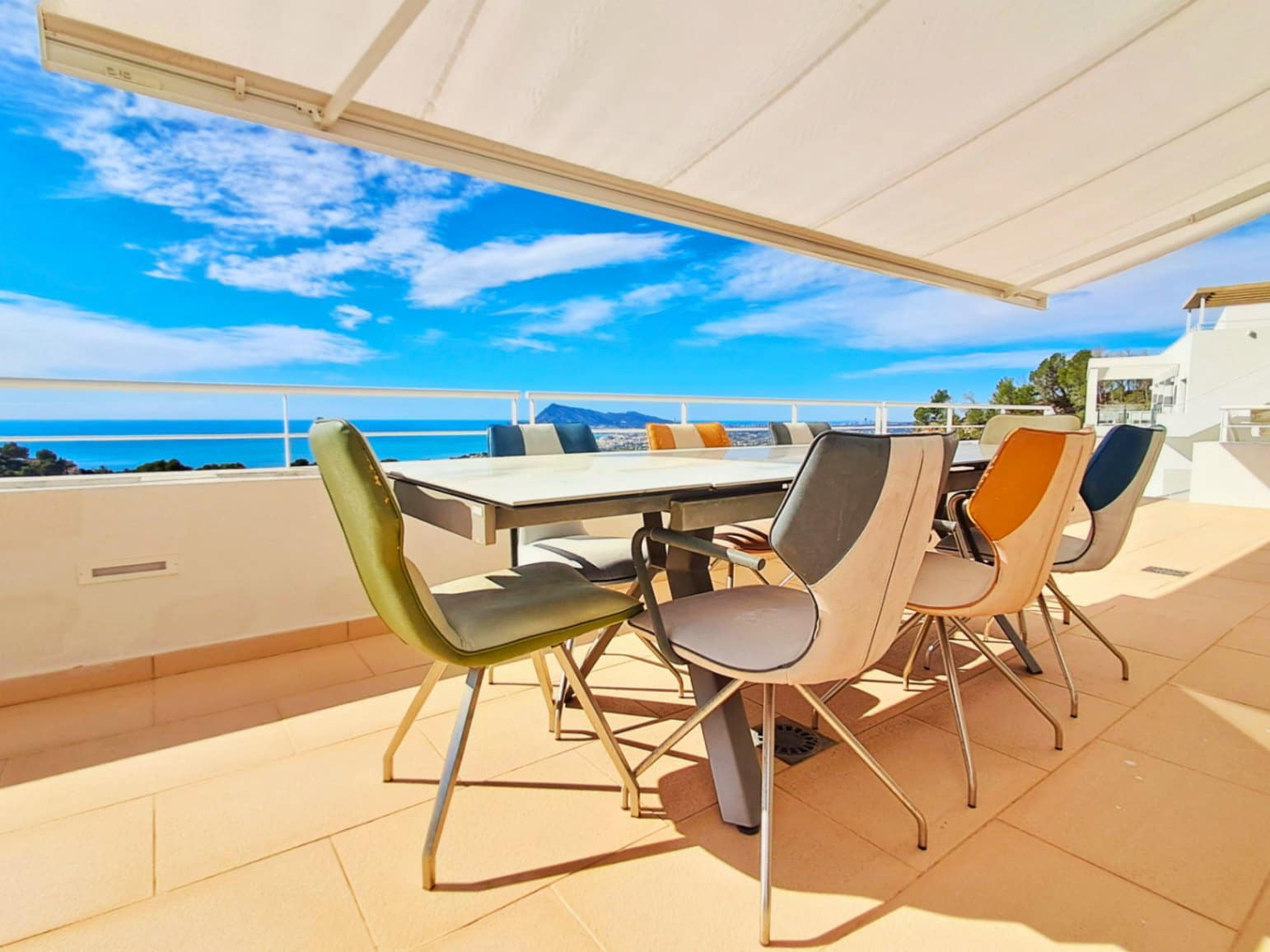 3 bedroom Villa for sale in Altea with pool garage - € 1,295,000 (Ref: 9753734)