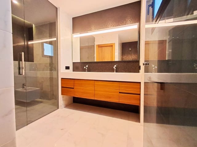 3 camera da letto Villa in vendita in Altea con piscina garage - 1.295.000 € (Rif: 9753734)