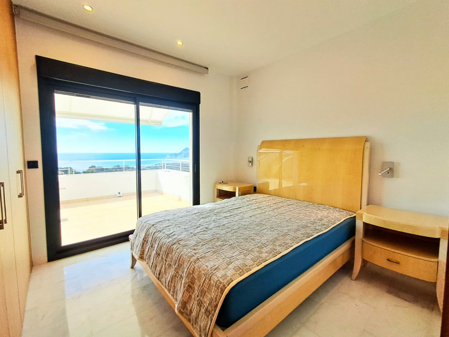 3 bedroom Villa for sale in Altea with pool garage - € 1,295,000 (Ref: 9753734)