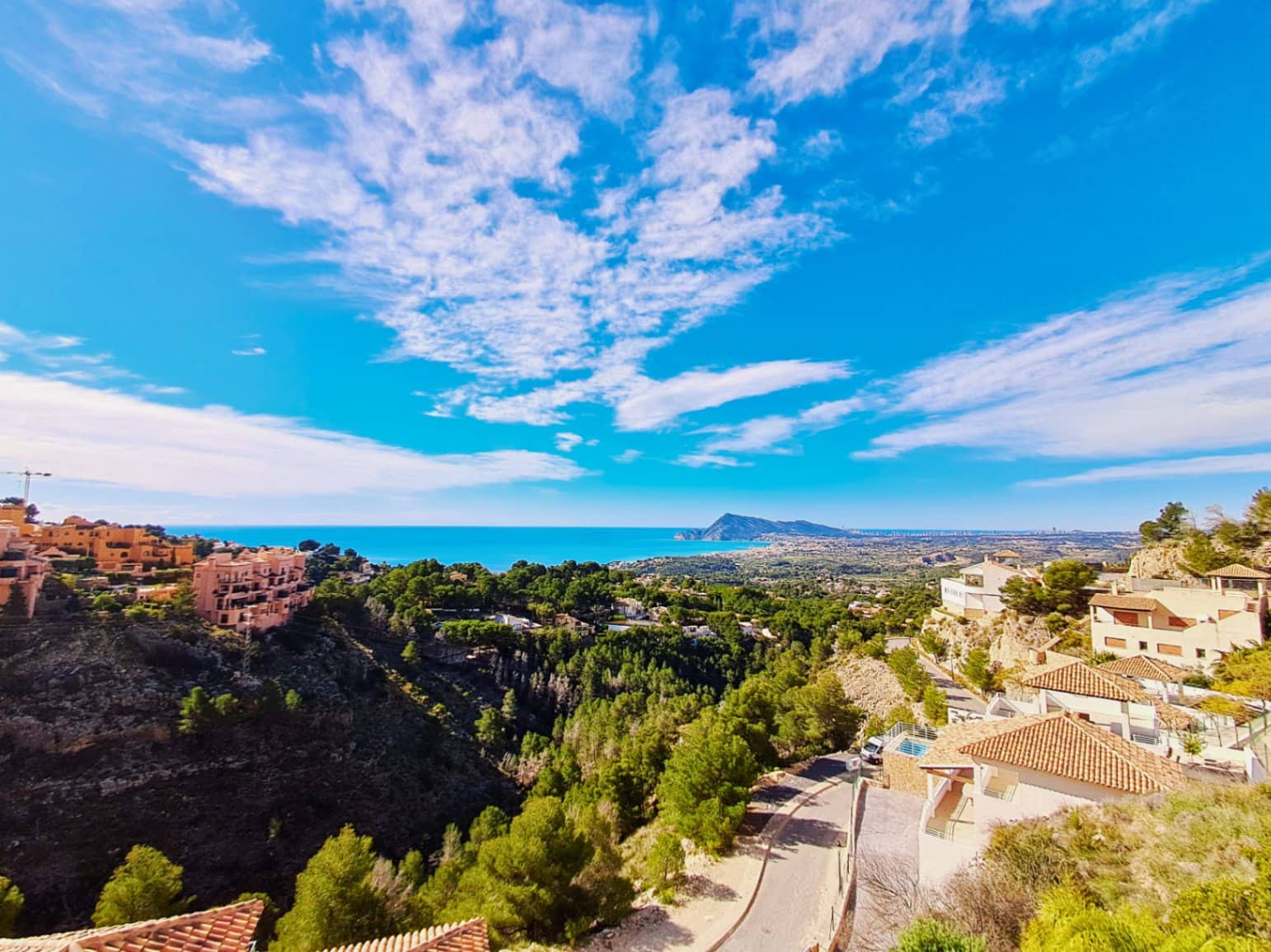 3 bedroom Villa for sale in Altea with pool garage - € 1,295,000 (Ref: 9753734)