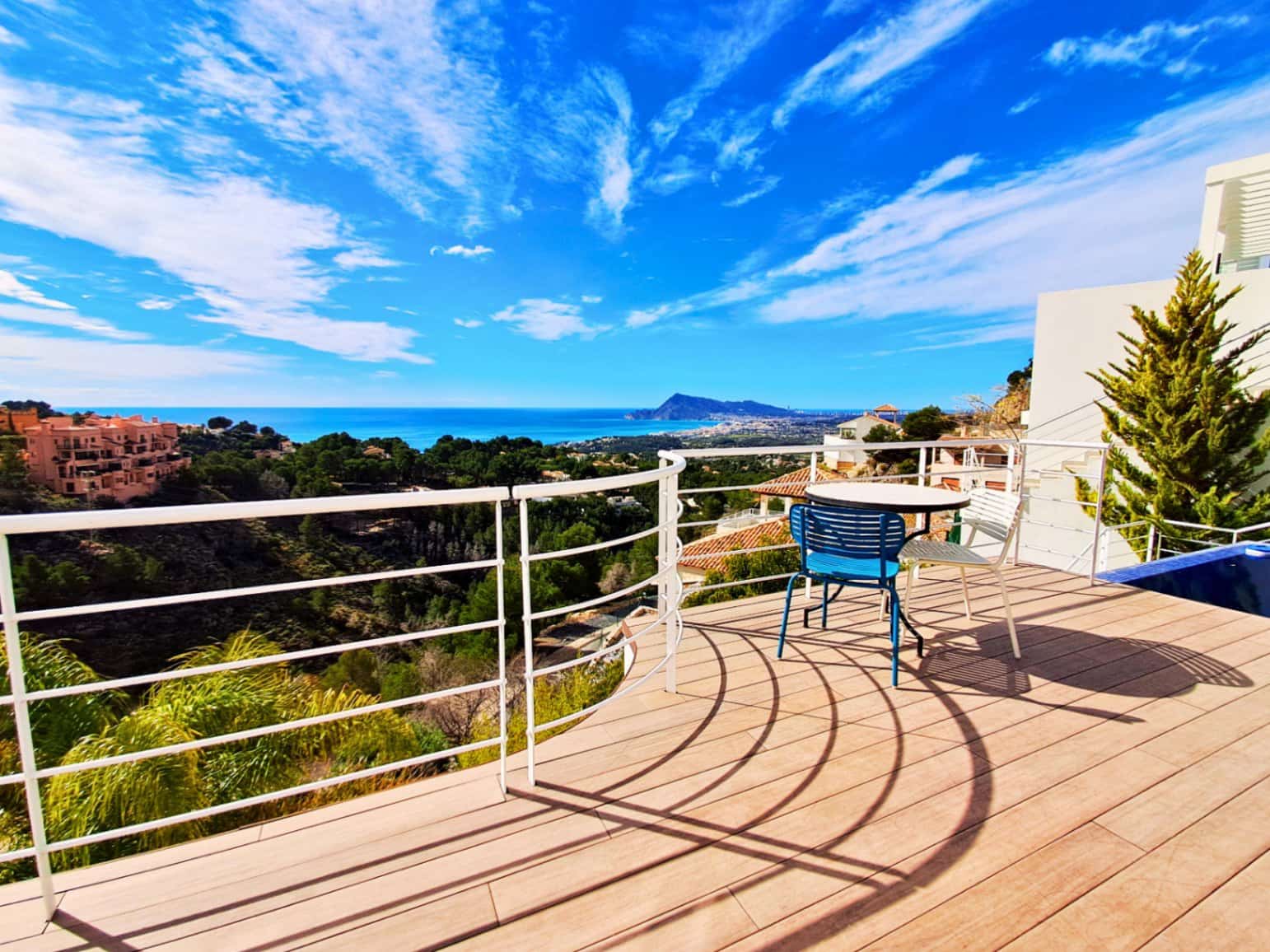 3 bedroom Villa for sale in Altea with pool garage - € 1,295,000 (Ref: 9753734)