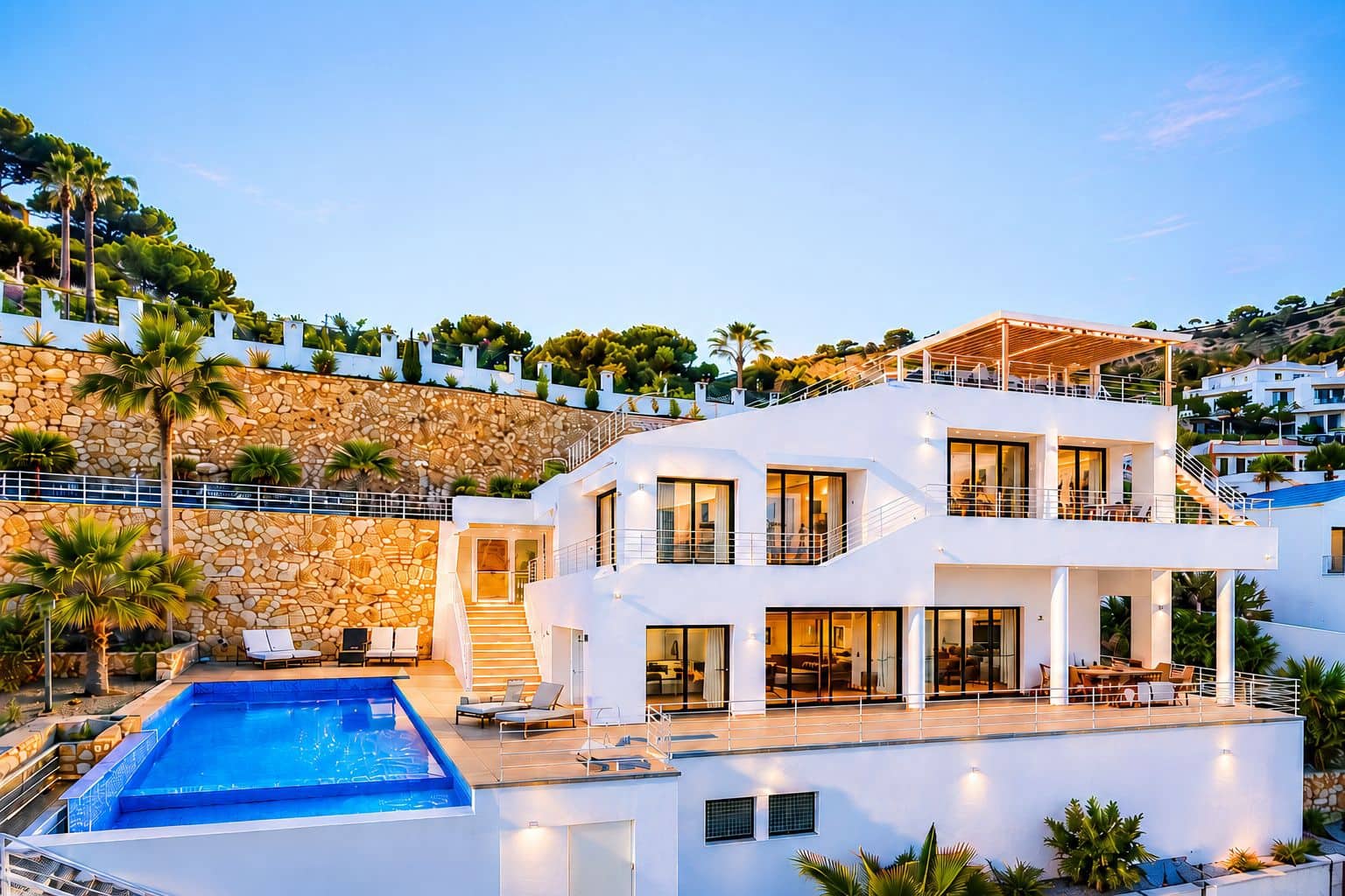 3 bedroom Villa for sale in Altea with pool garage - € 1,199,000 (Ref: 9753734)