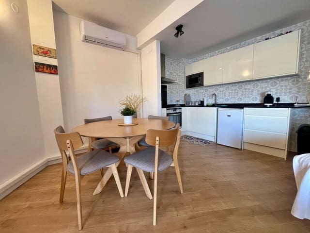 2 makuuhuone Huoneisto vuokrattavana paikassa Moraira, Teulada-Moraira mukana uima-altaan - 1 000 € (Ref: 9756291)