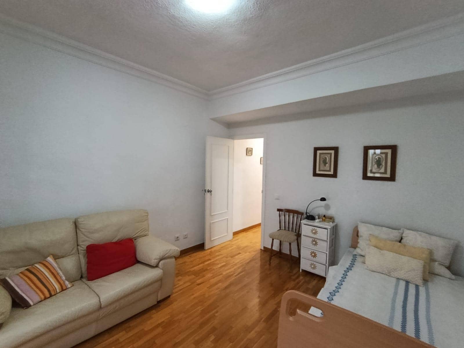 4 sovrum Lägenhet till salu i Alicante stad - 190 000 € (Ref: 9757955)