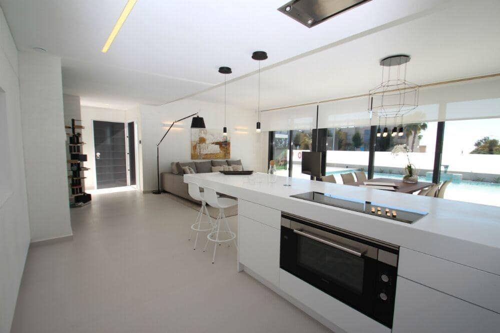 Chalet de 4 habitaciones en Campoamor en venta - 1.195.000 € (Ref: 9757965)