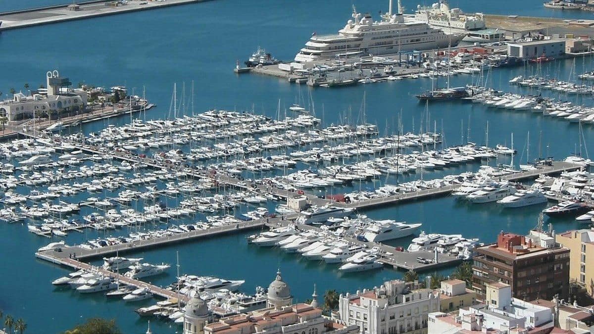 Tontti myytävänä paikassa Sax - 1 200 000 € (Ref: 9758012)