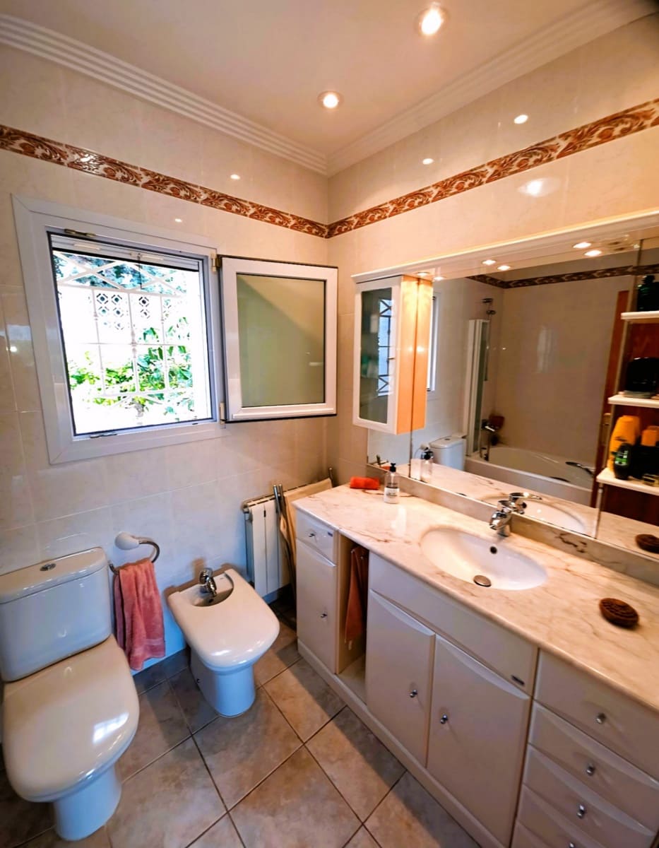 3 slaapkamer Villa te koop in Moraira met zwembad garage - € 695.000 (Ref: 9761349)