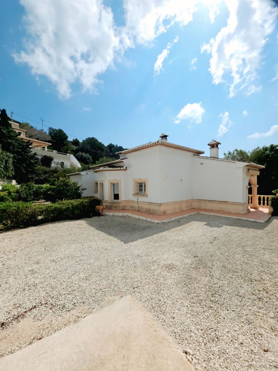 3 slaapkamer Villa te koop in Moraira met zwembad garage - € 695.000 (Ref: 9761349)