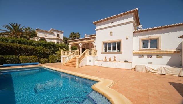 3 slaapkamer Villa te koop in Moraira, Teulada-Moraira met zwembad garage - € 695.000 (Ref: 9761349)