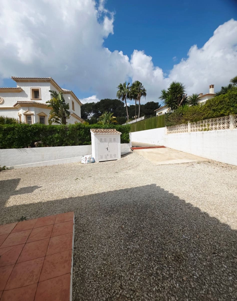 3 slaapkamer Villa te koop in Moraira met zwembad garage - € 695.000 (Ref: 9761349)