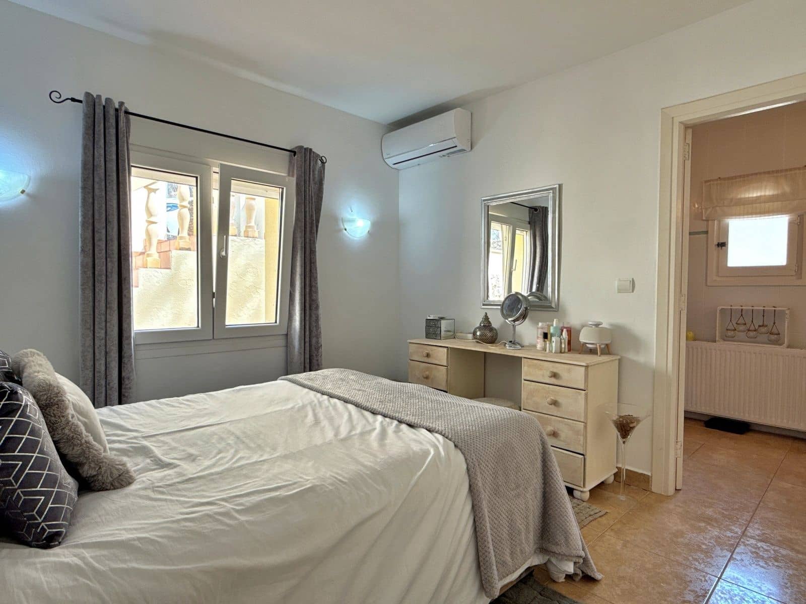 7 sovrum Villa till salu i Montemar med pool garage - 640 000 € (Ref: 9761350)