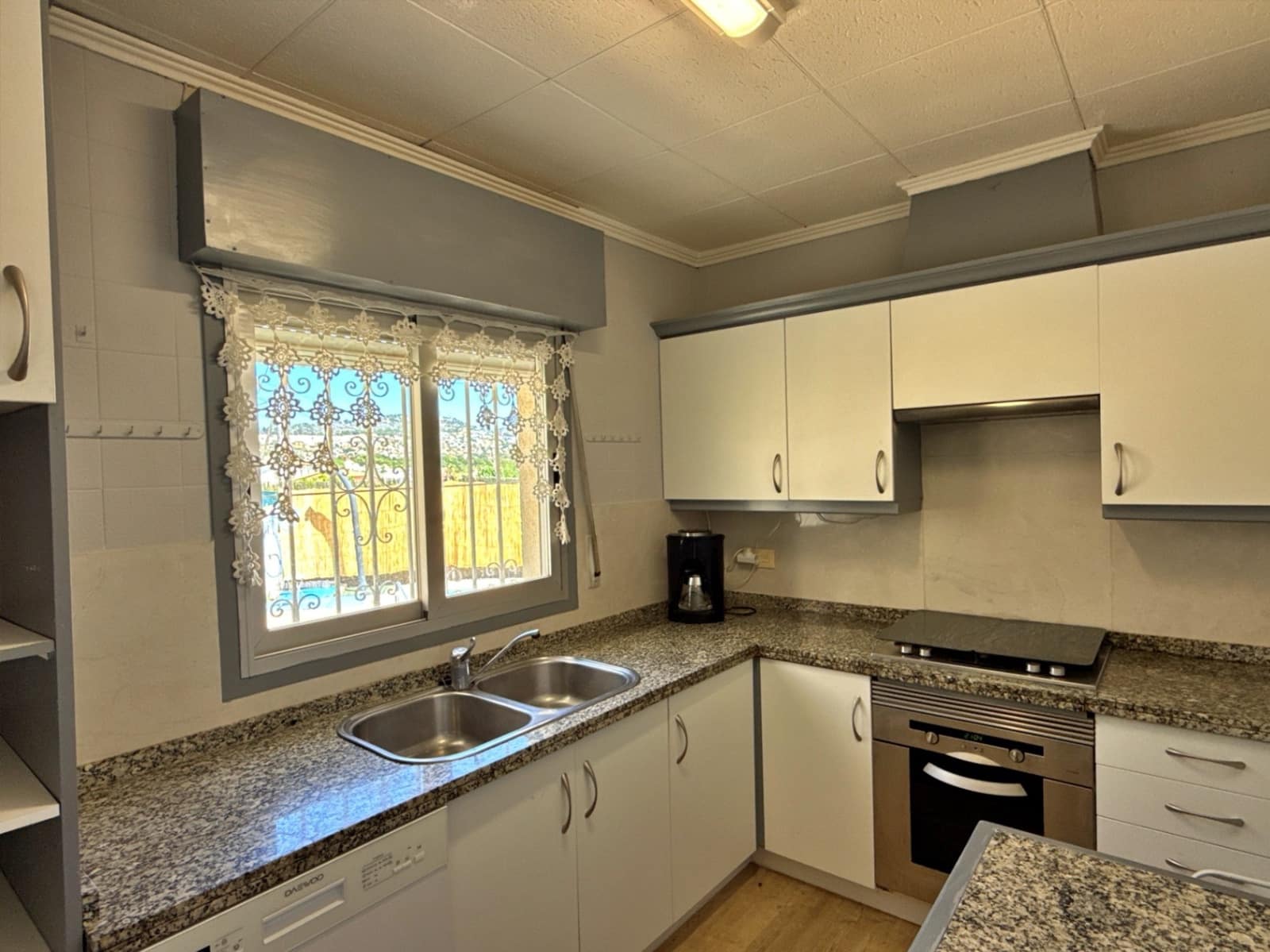 3 makuuhuone Huvila myytävänä paikassa Calpe / Calp mukana uima-altaan 
autotalli - 475 000 € (Ref: 9774450)