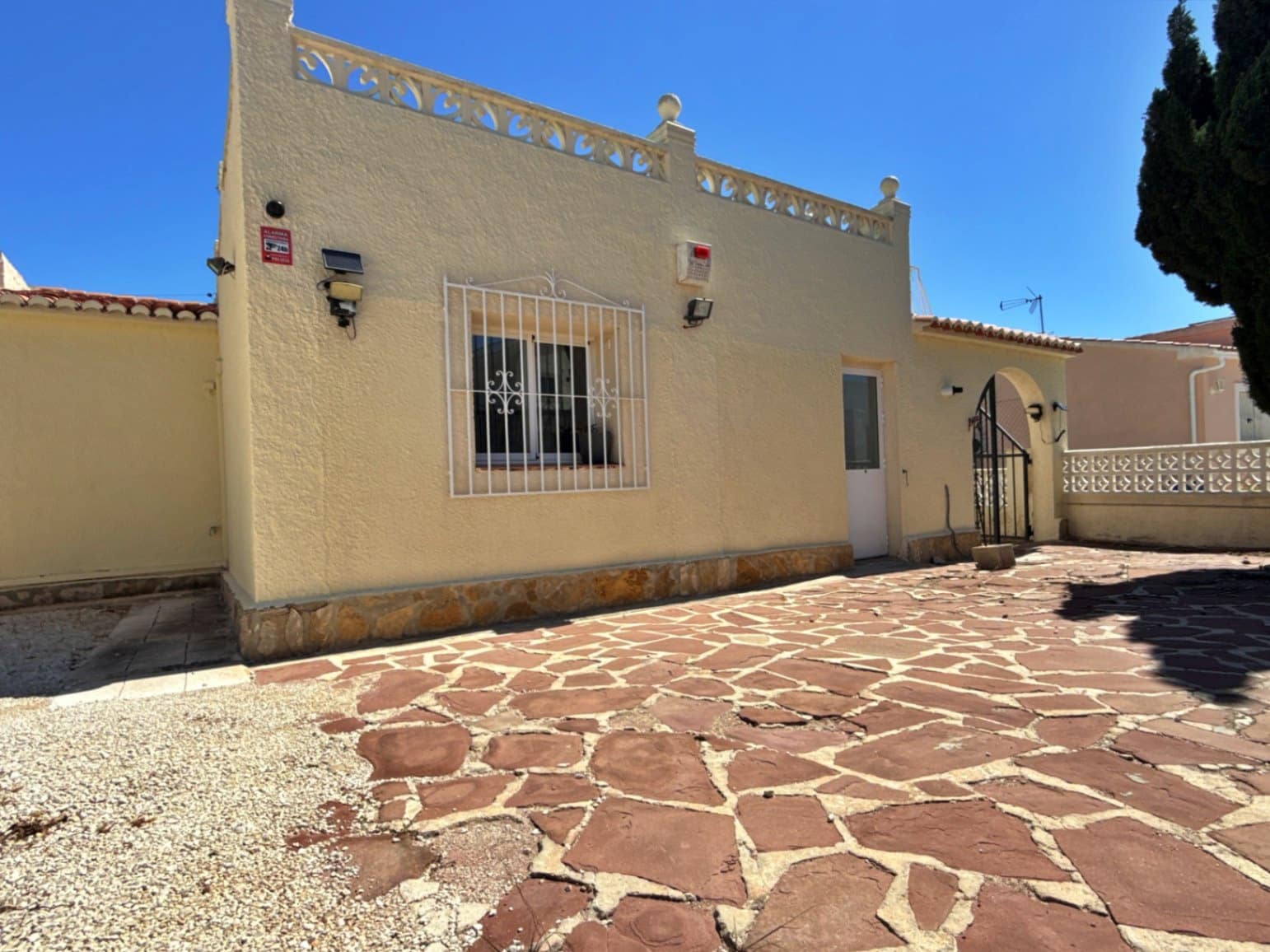 3 makuuhuone Huvila myytävänä paikassa Calpe / Calp mukana uima-altaan 
autotalli - 475 000 € (Ref: 9774450)