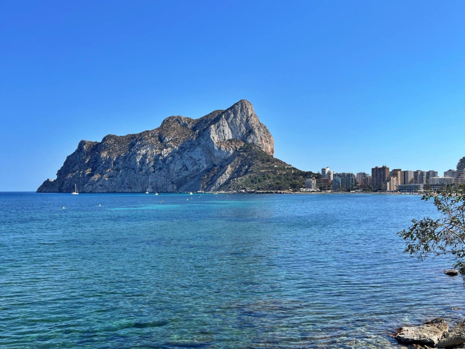 3 makuuhuone Huvila myytävänä paikassa Calpe / Calp mukana uima-altaan 
autotalli - 475 000 € (Ref: 9774450)