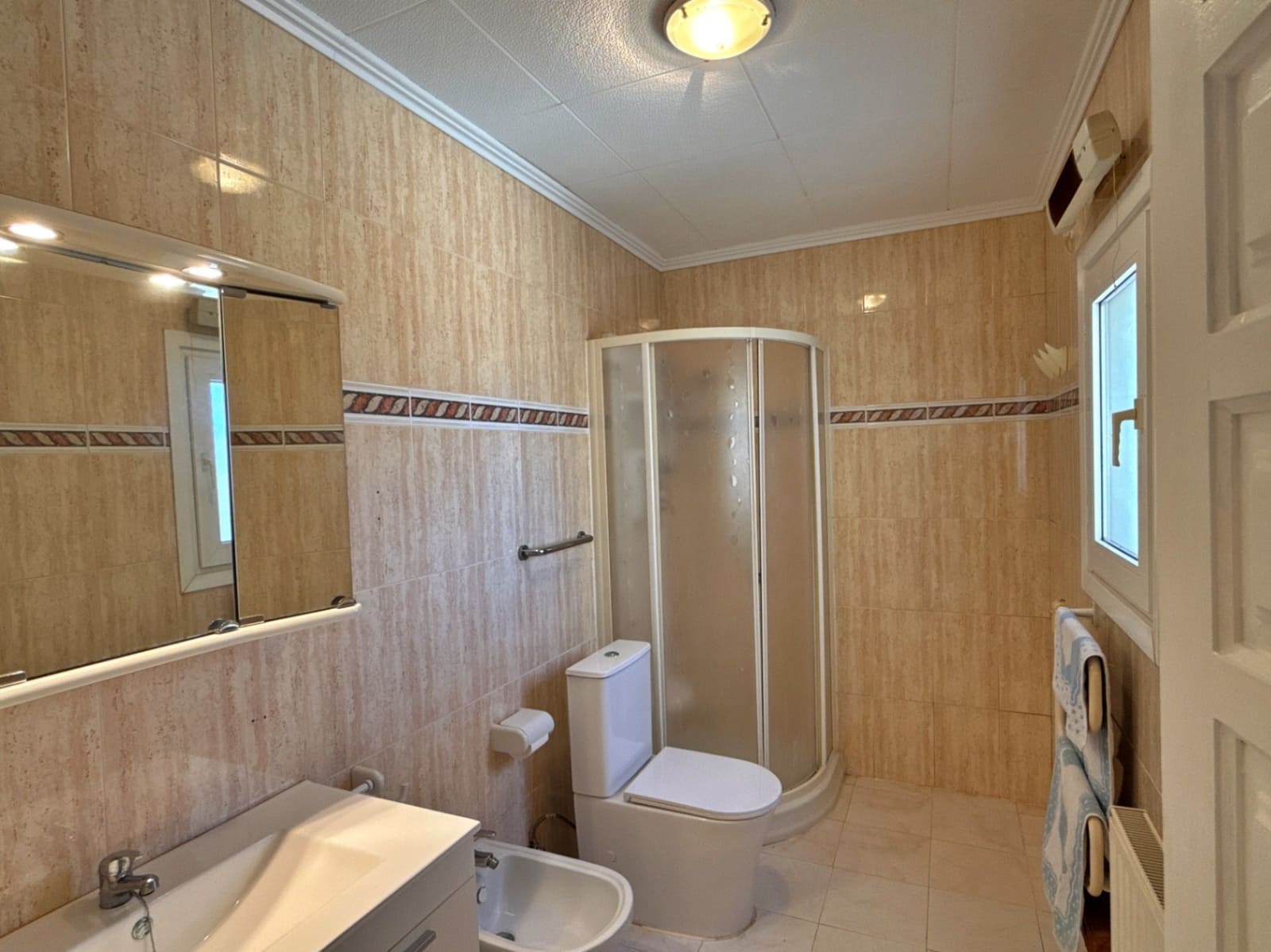 3 makuuhuone Huvila myytävänä paikassa Calpe / Calp mukana uima-altaan 
autotalli - 475 000 € (Ref: 9774450)