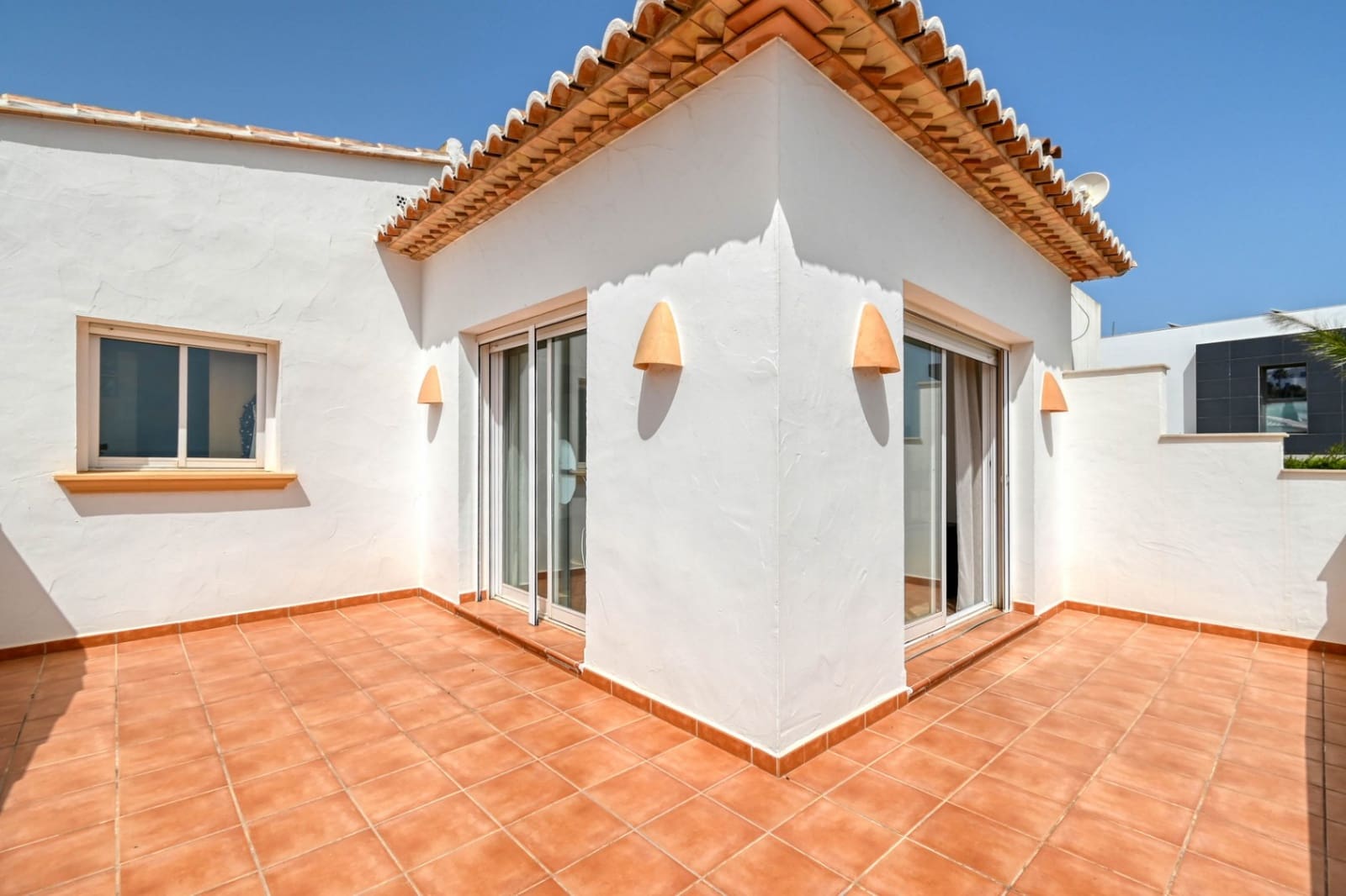 4 slaapkamer Villa te koop in Moraira met zwembad garage - € 1.250.000 (Ref: 9774451)